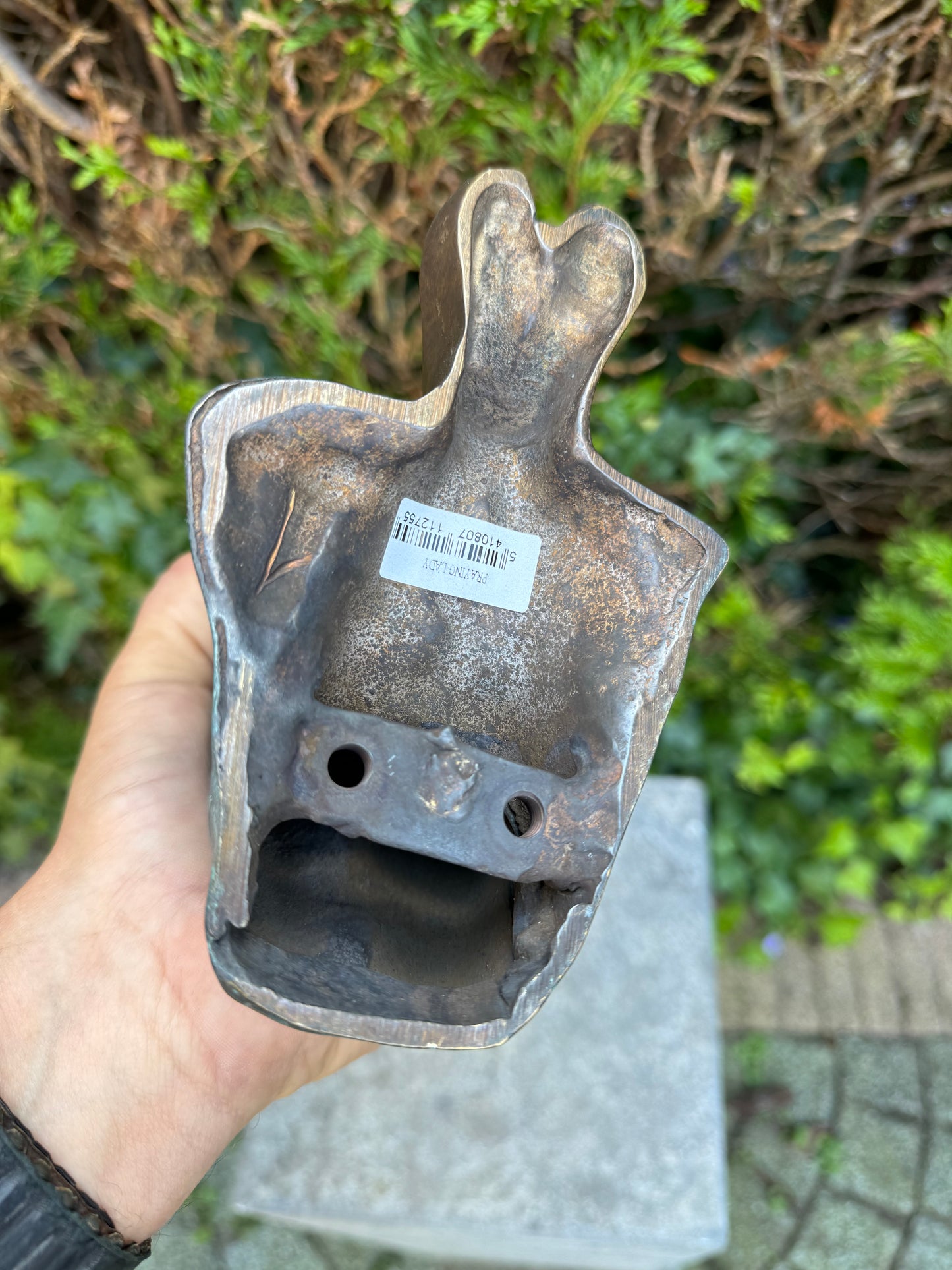 Prayerful Woman – Bronze Sculpture. 31x10x16cm - 5Kg