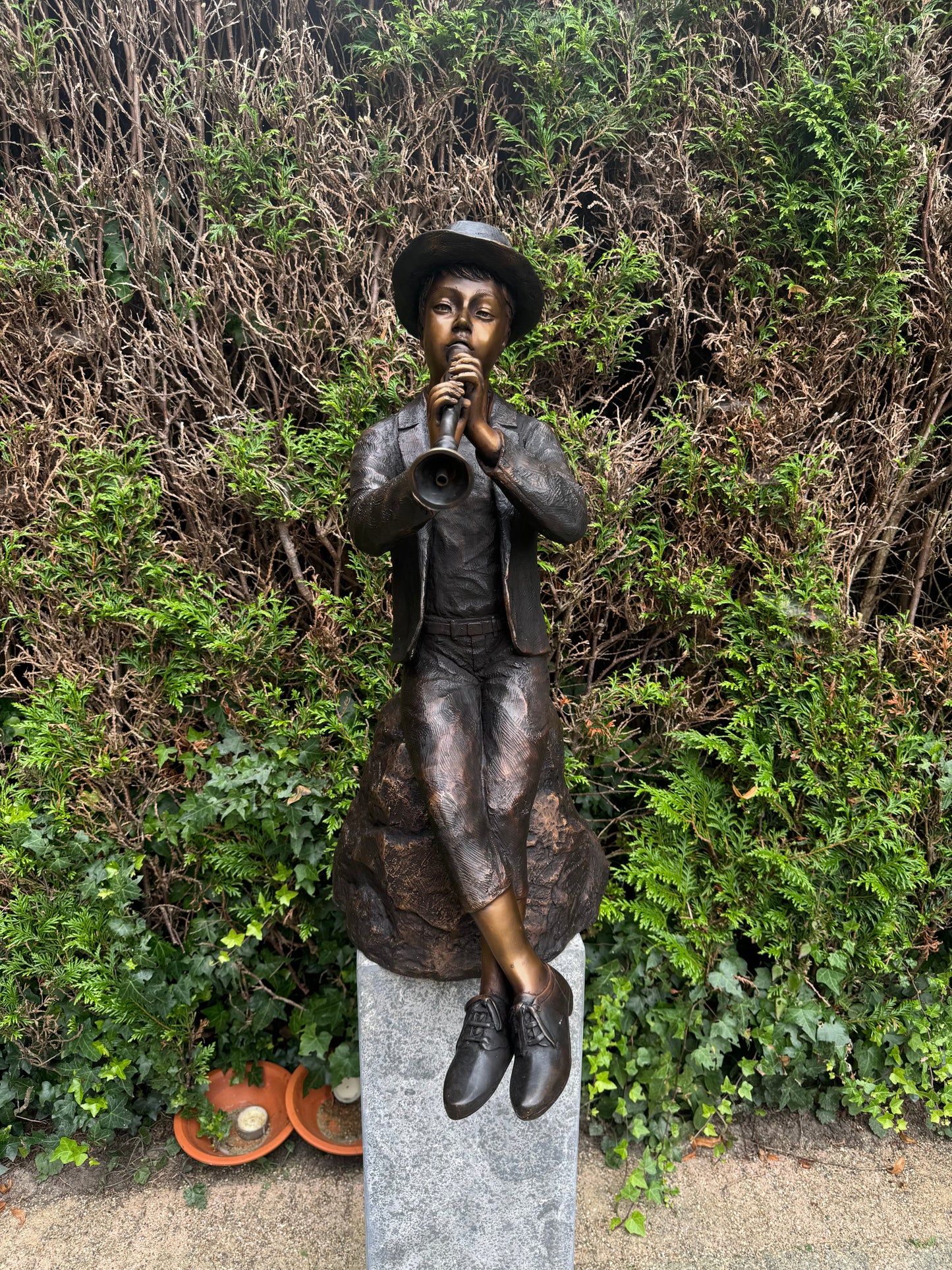 Melody in Motion – Bronze Sculpture. 48x33x78cm - 6Kg