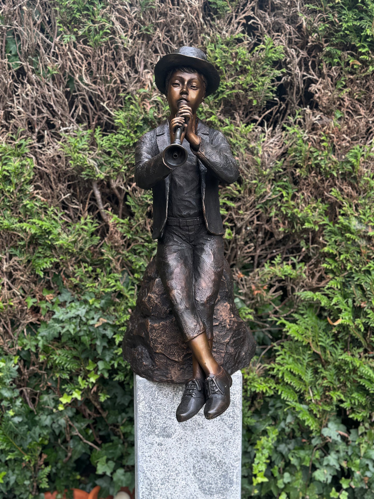 Melody in Motion – Bronze Sculpture. 48x33x78cm - 6Kg