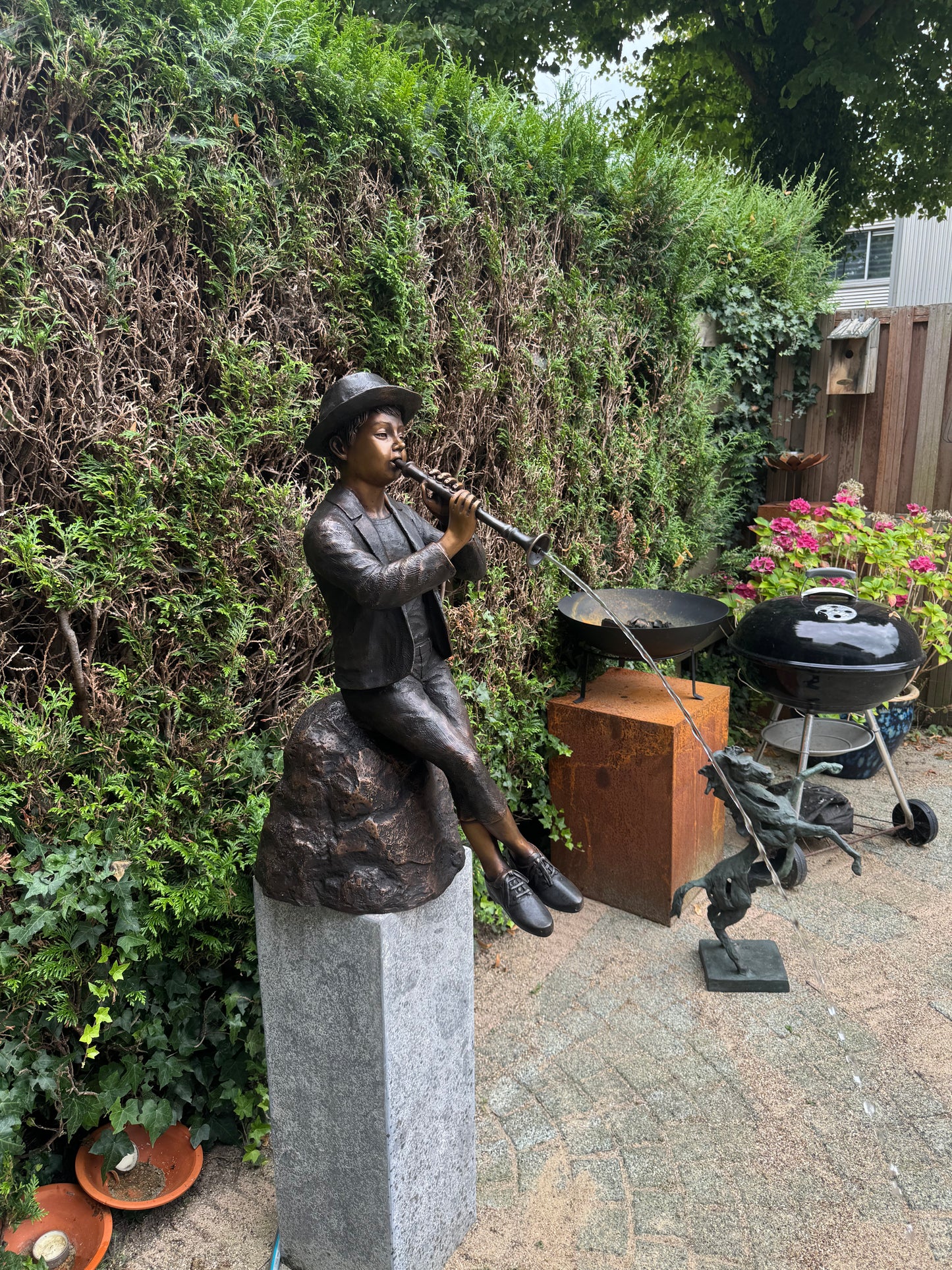 Melody in Motion – Bronze Sculpture. 48x33x78cm - 6Kg