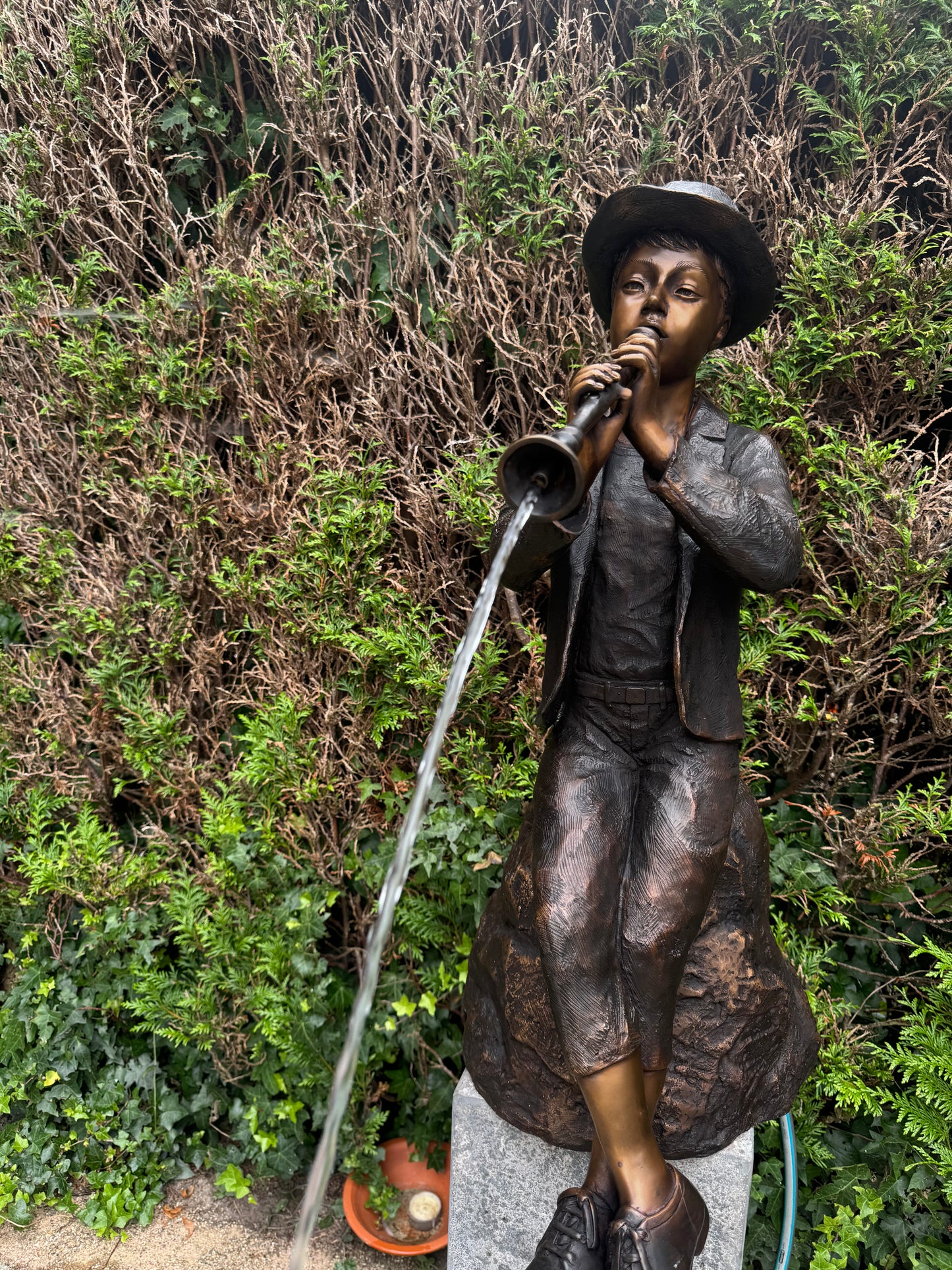 Melody in Motion – Bronze Sculpture. 48x33x78cm - 6Kg