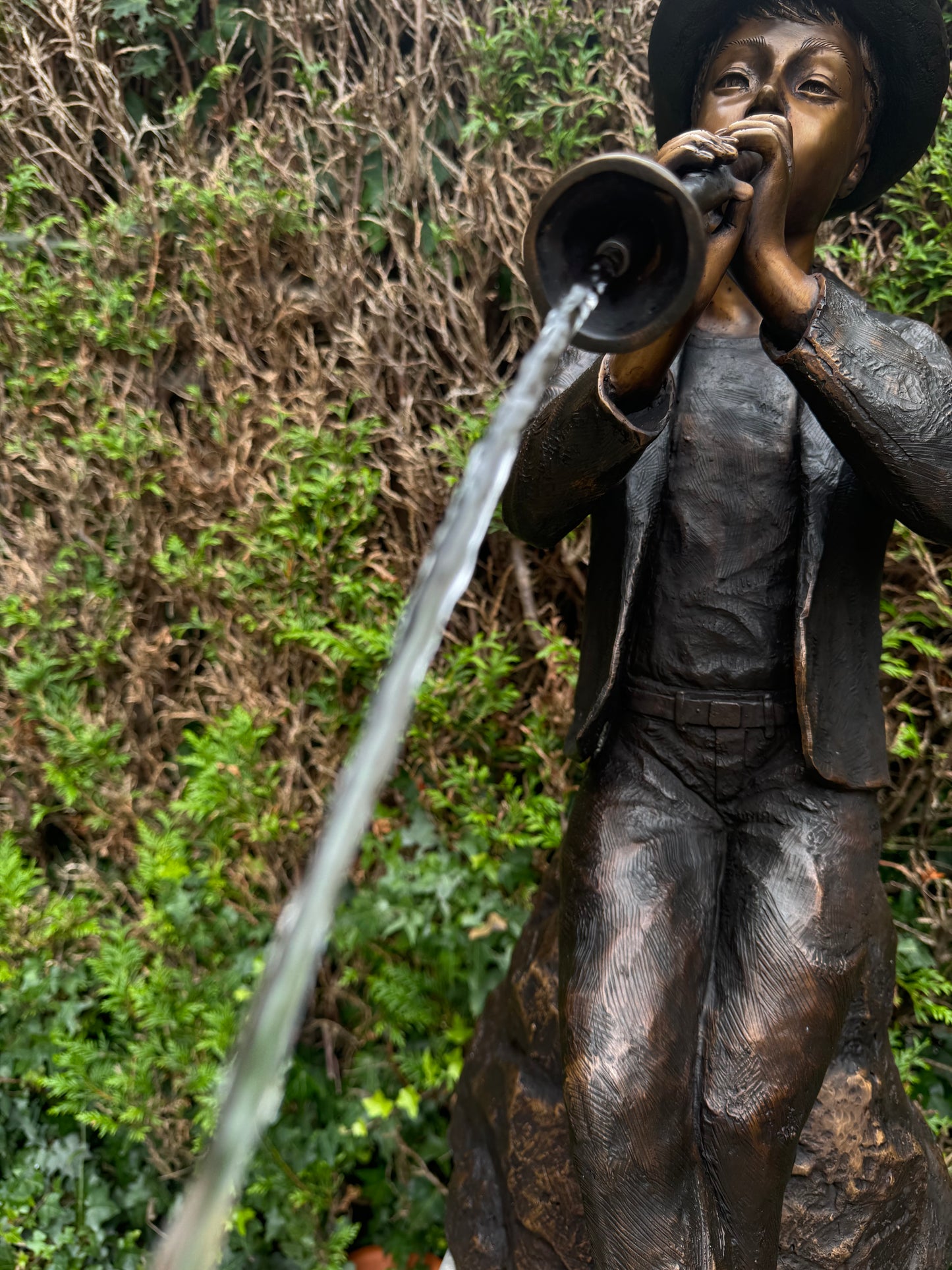 Melody in Motion – Bronze Sculpture. 48x33x78cm - 6Kg