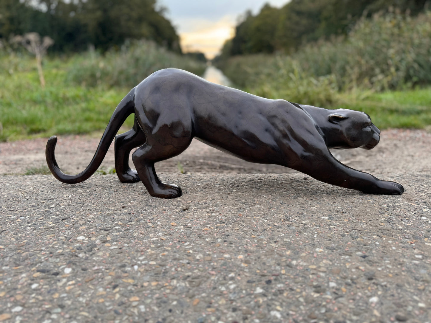 Stretching Panther – Bronze Sculpture. 90x19x30cm - 12Kg