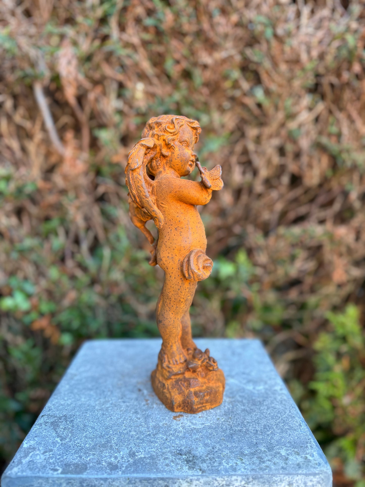 Contemplative Angel – Iron Sculpture. 28.5x12x10.2cm - 2.3Kg