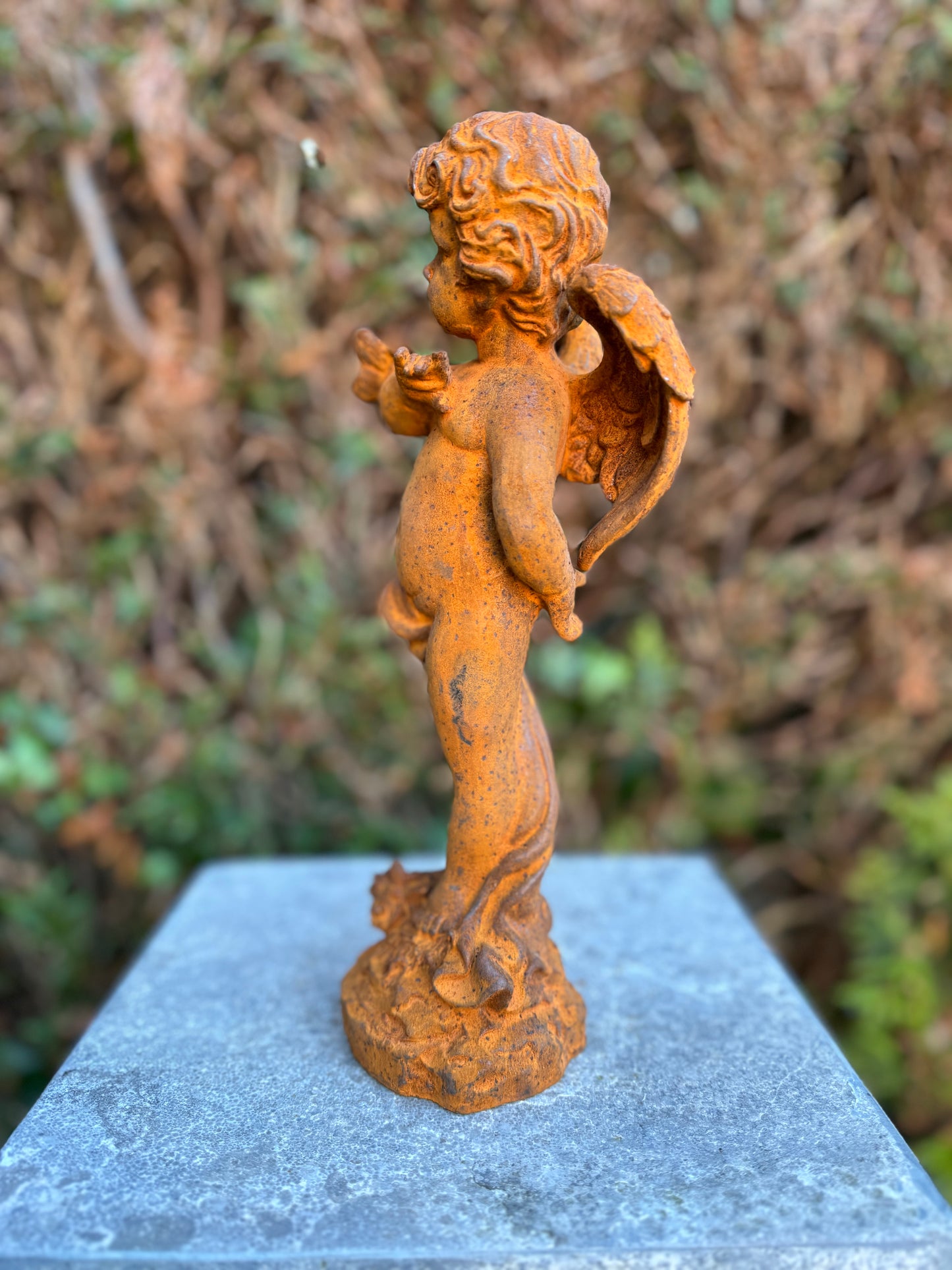 Contemplative Angel – Iron Sculpture. 28.5x12x10.2cm - 2.3Kg