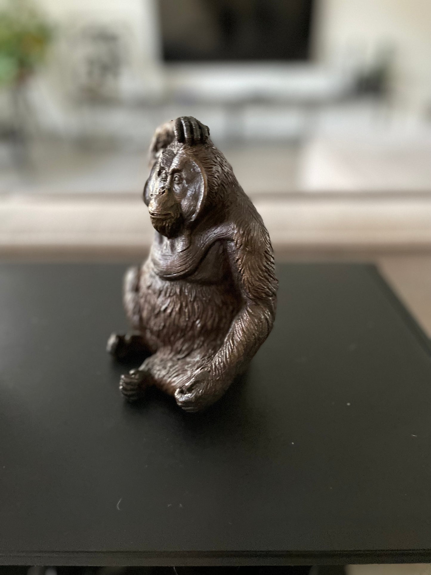 Curious Orangutan – Bronze Sculpture. 16x10x14cm - 1.1Kg