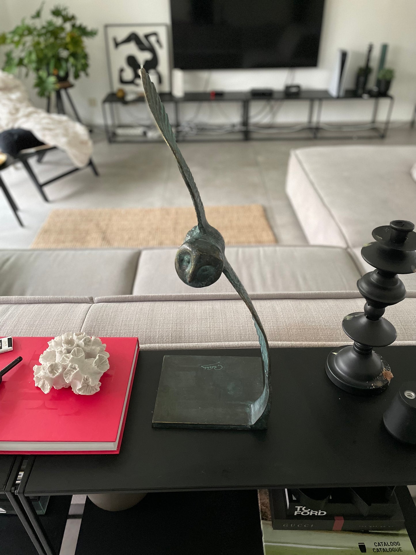 Flying Owl – Bronze Sculpture. 17x25x53cm - 4.1Kg