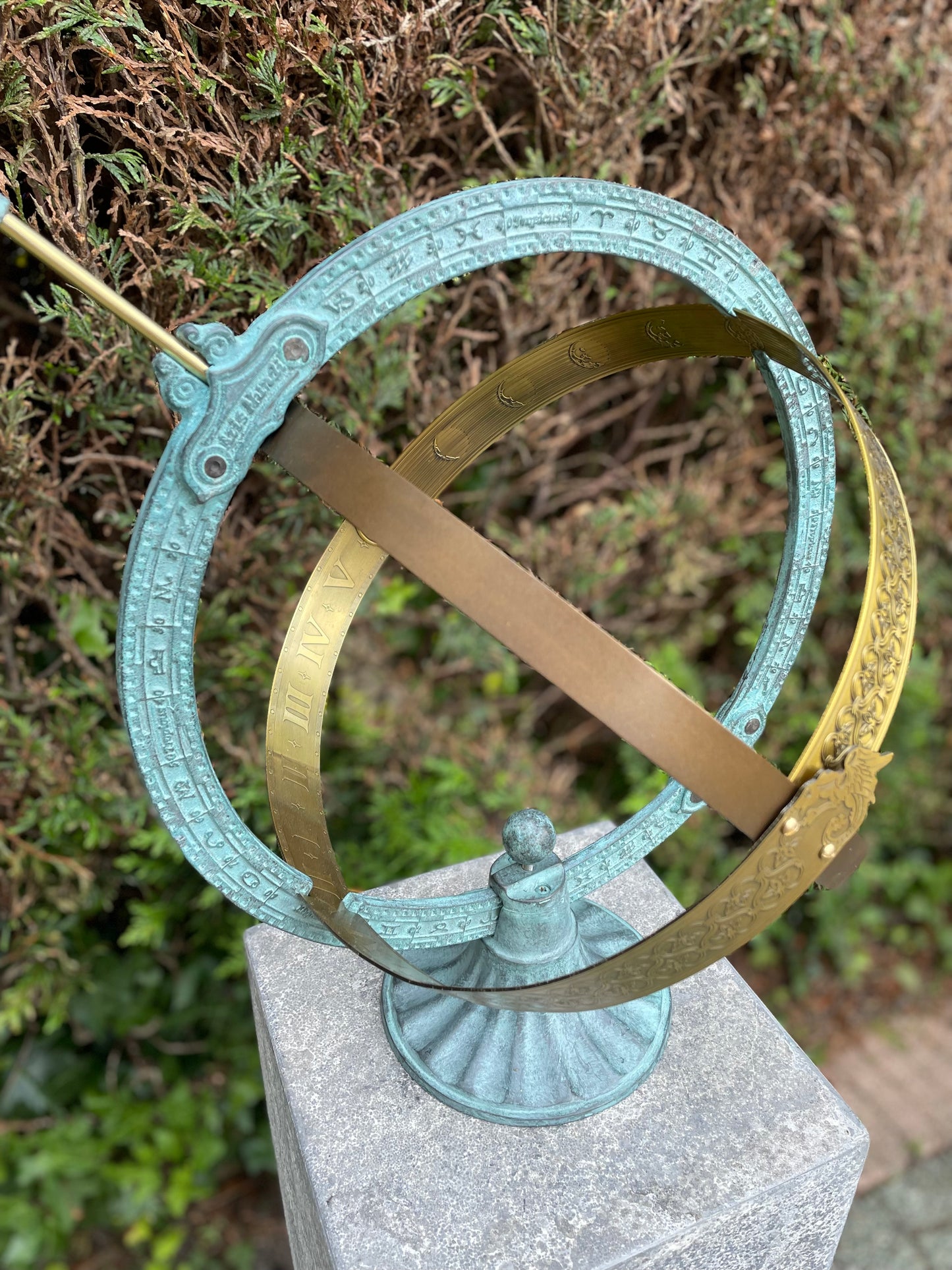 Celestial Ring – Bronze Sculpture. 45x33x42cm - 3.7Kg