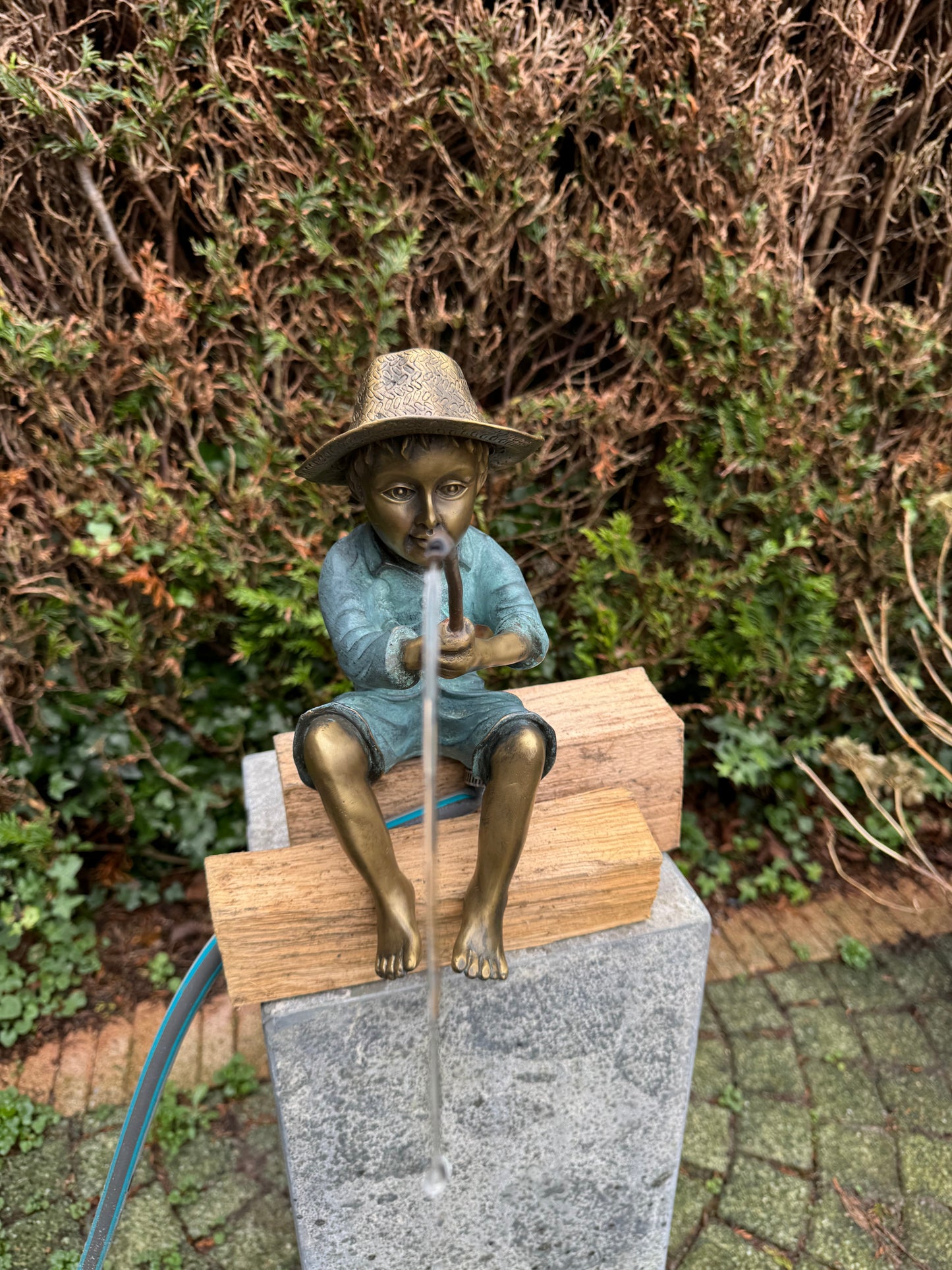Fishing Boy – Bronze Sculpture. 27x12x32cm - 2.8Kg