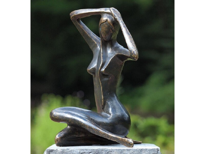 Abstract Nude Pose – Bronze Sculpture. 24x29x39cm