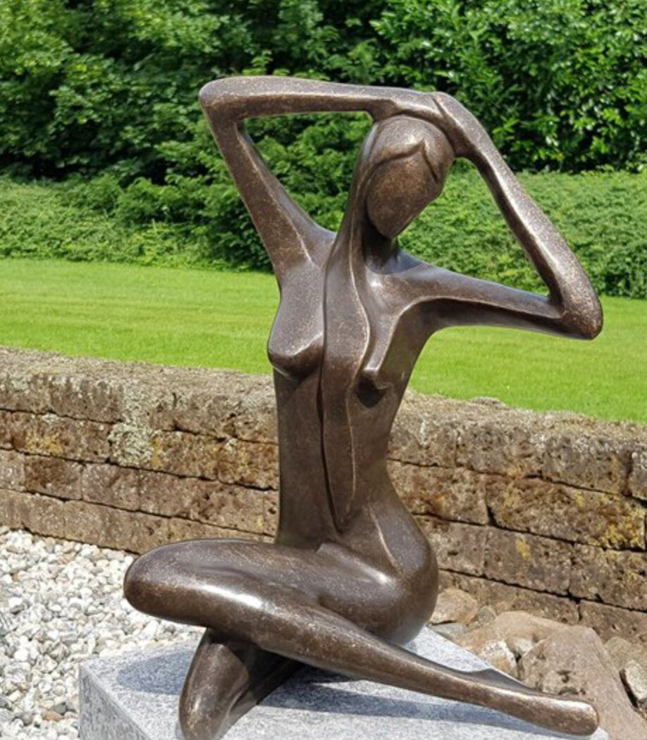 Abstract Nude Pose – Bronze Sculpture. 24x29x39cm