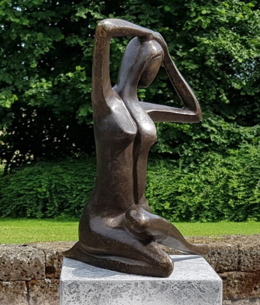 Abstract Nude Pose – Bronze Sculpture. 24x29x39cm