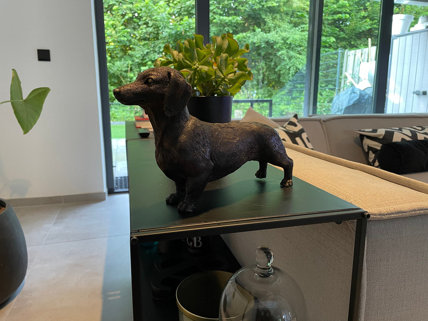 Alert Dachshund – Bronze Sculpture. 30x8x18cm