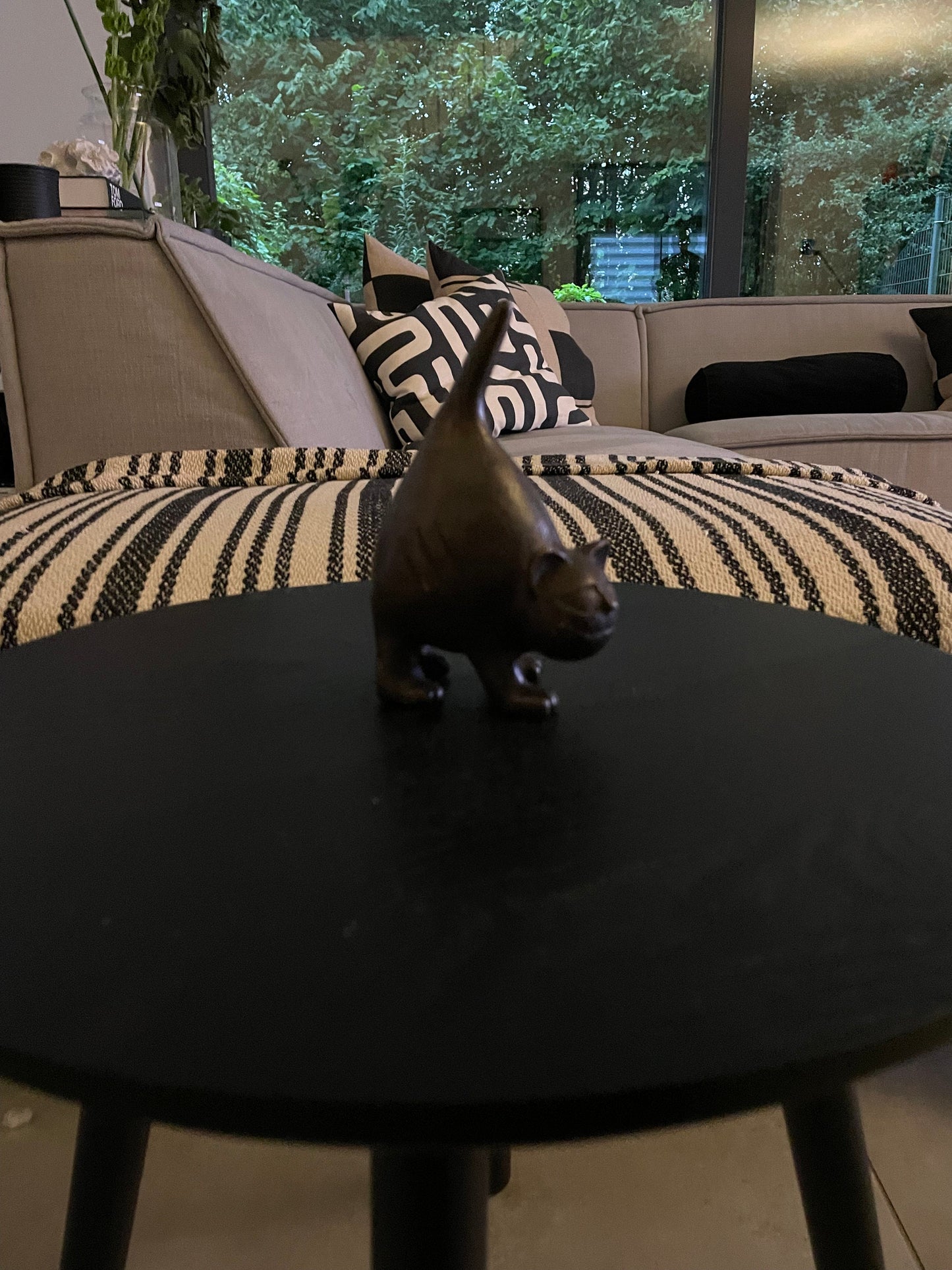 Stretching Cat – Bronze Sculpture. 10x6x14cm