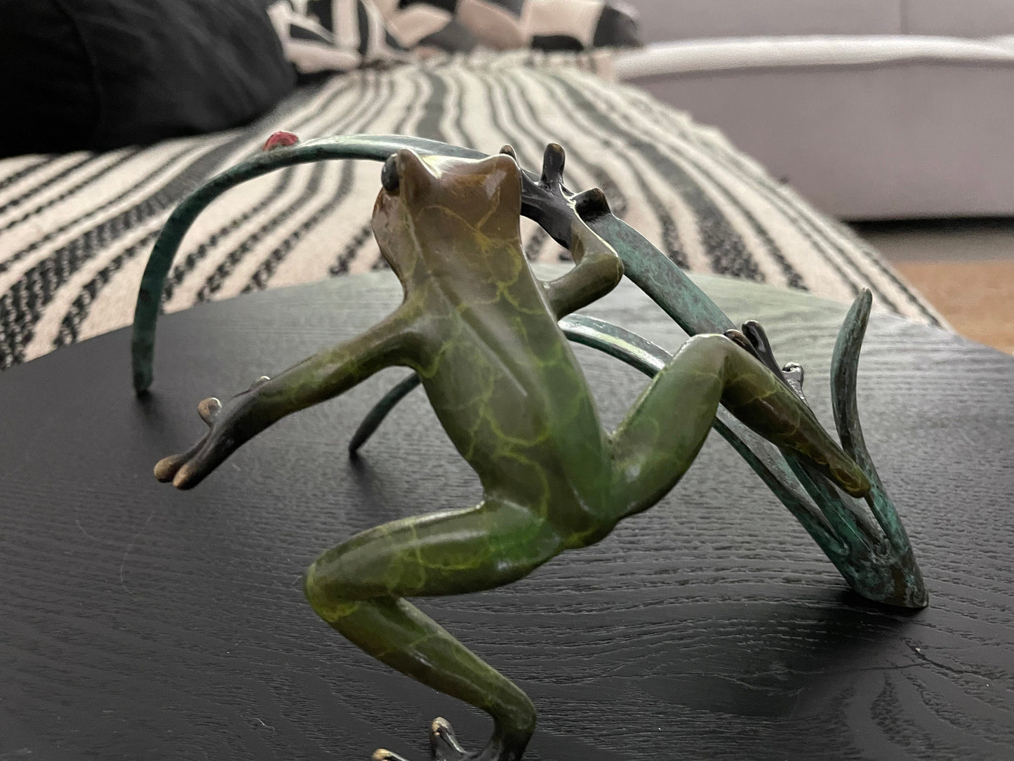 Frog and Ladybug – Bronze Sculpture. 24x12x10cm - 0.5Kg