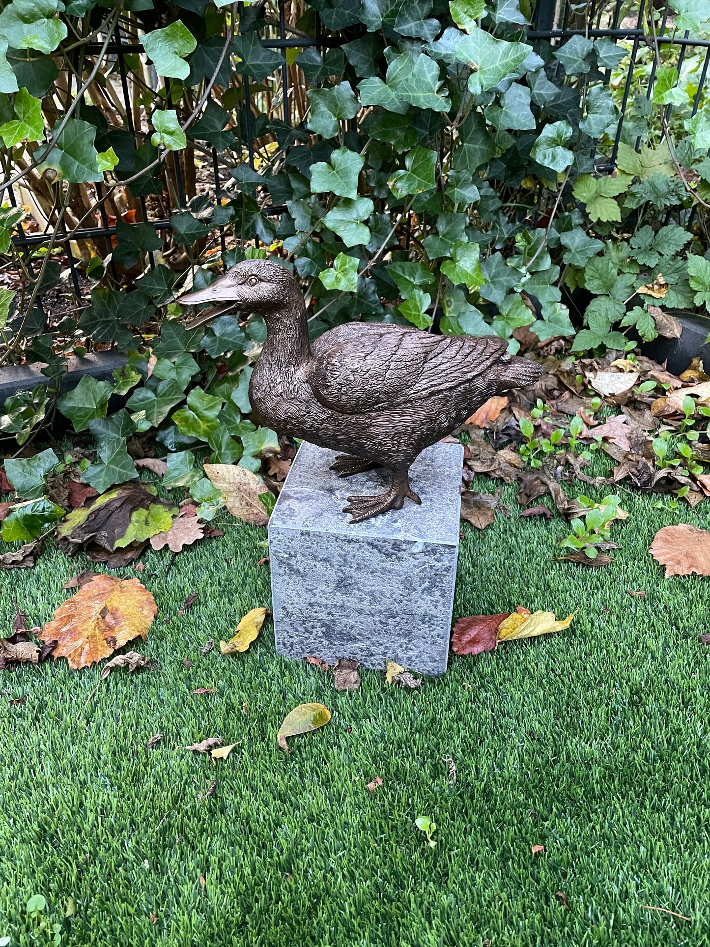 Standing Duck – Bronze Sculpture. 20x10x28cm - 1.7Kg