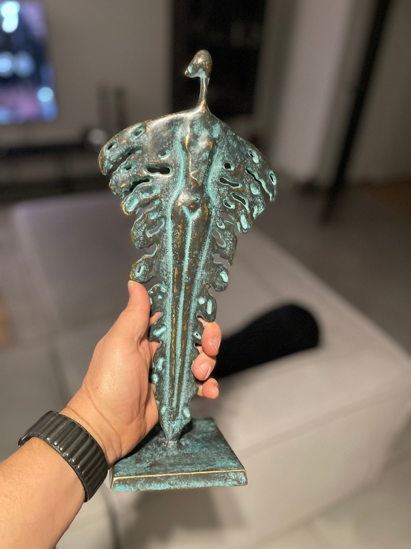 Winged Form – Bronze Sculpture. 16x11x35cm - 1.1Kg