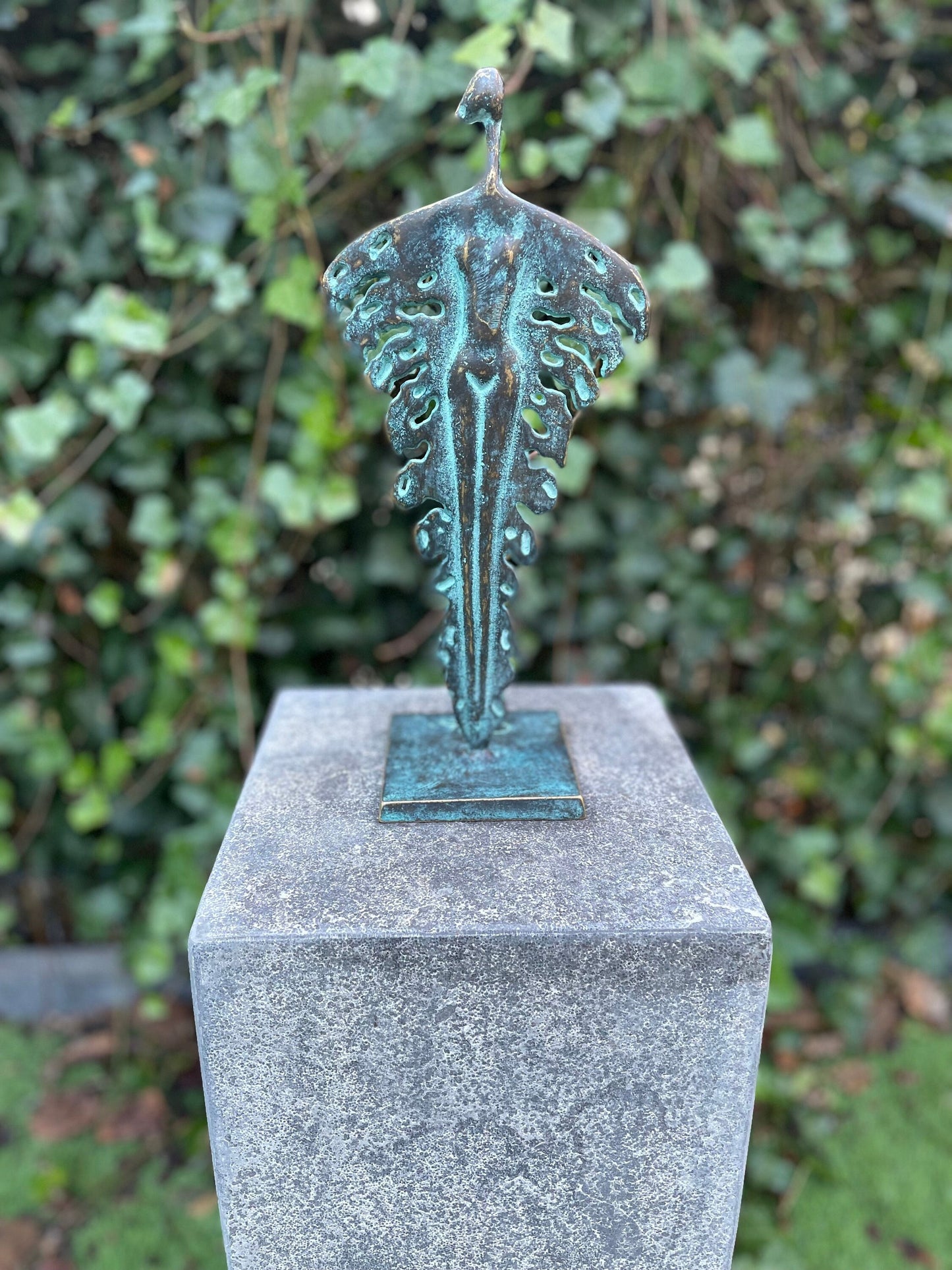 Winged Form – Bronze Sculpture. 16x11x35cm - 1.1Kg