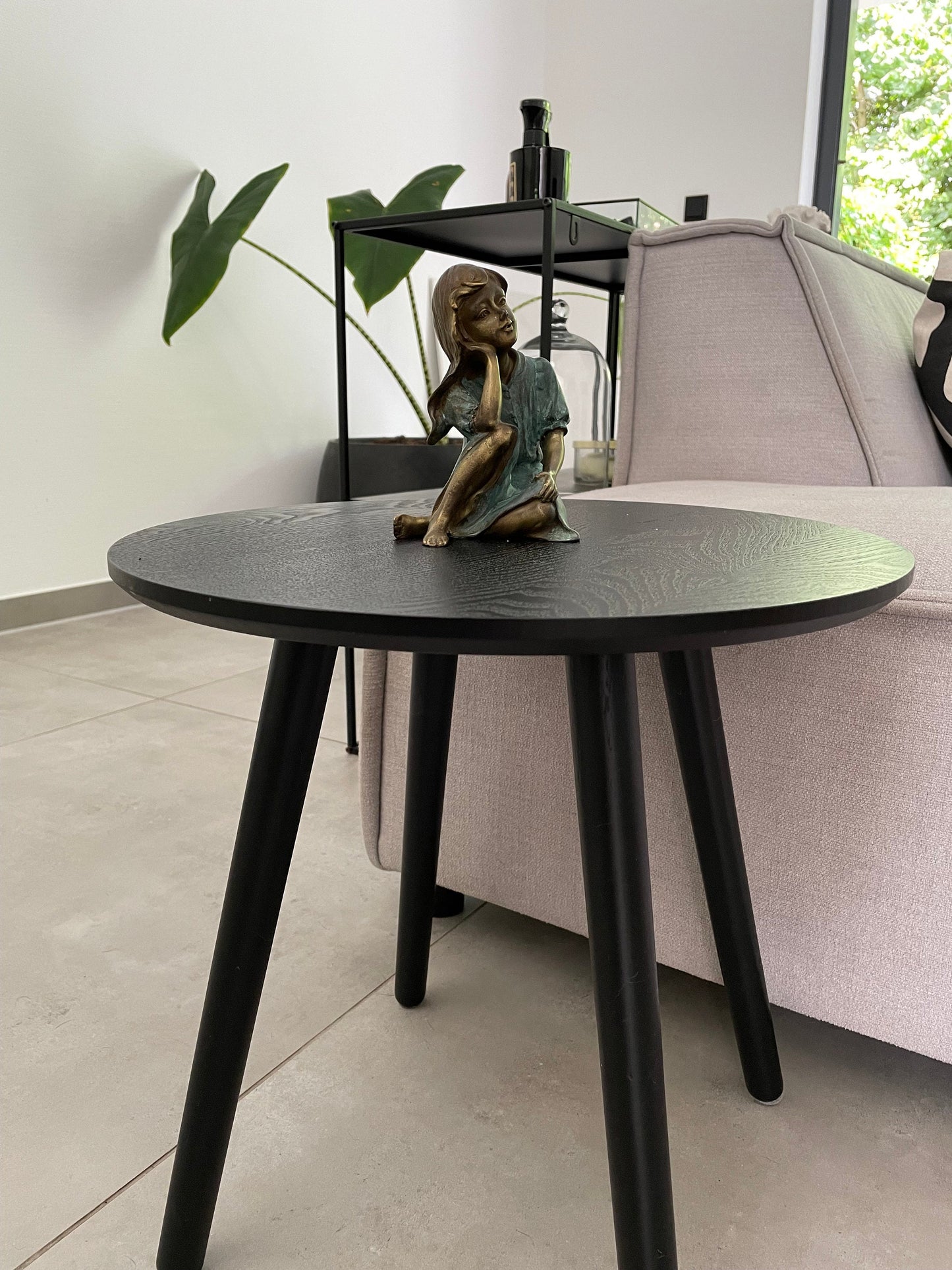 Dreaming Girl – Bronze Sculpture. 9x10x13cm