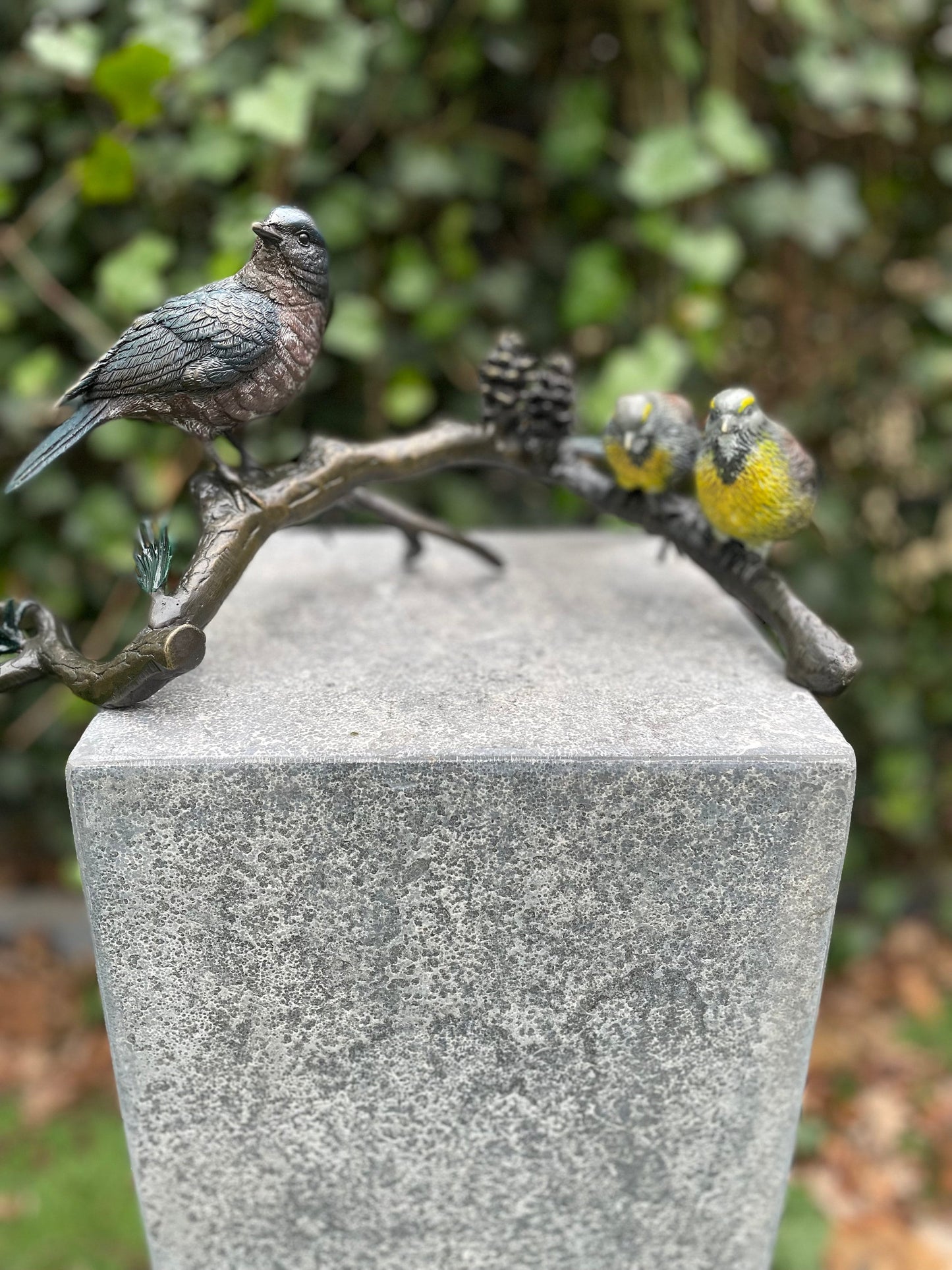 Garden Trio Birds – Bronze Sculpture. 17x26x38cm - 2.5Kg