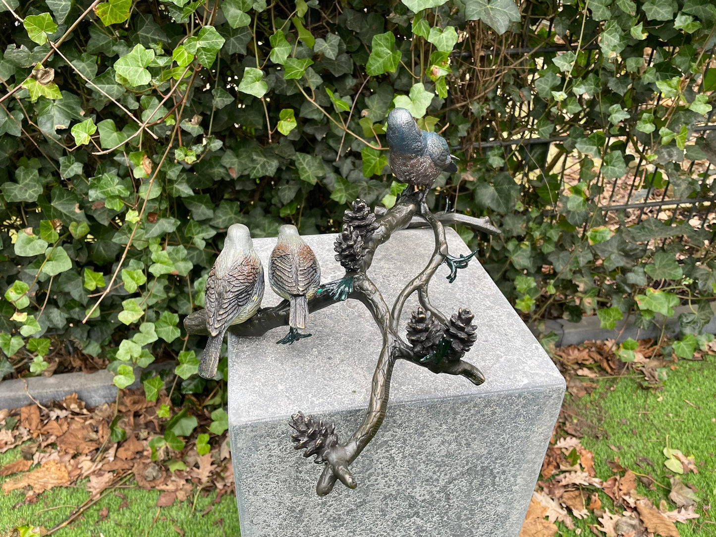 Garden Trio Birds – Bronze Sculpture. 17x26x38cm - 2.5Kg
