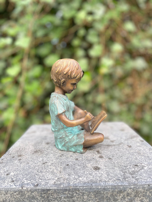 Storytime Boy – Bronze Sculpture. 8x10x15cm