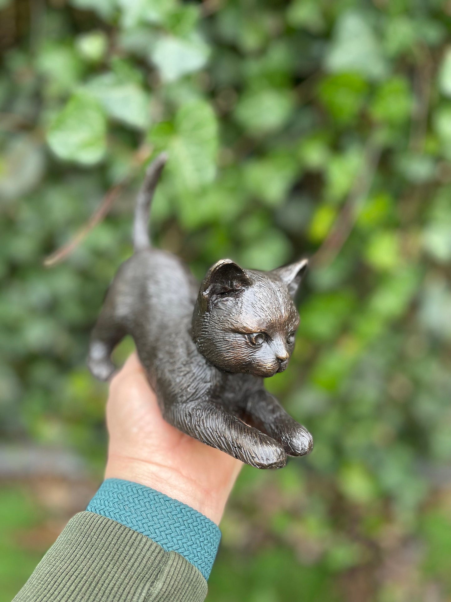 Stretching Kitten – Bronze Sculpture. 18x7x16cm - 1Kg