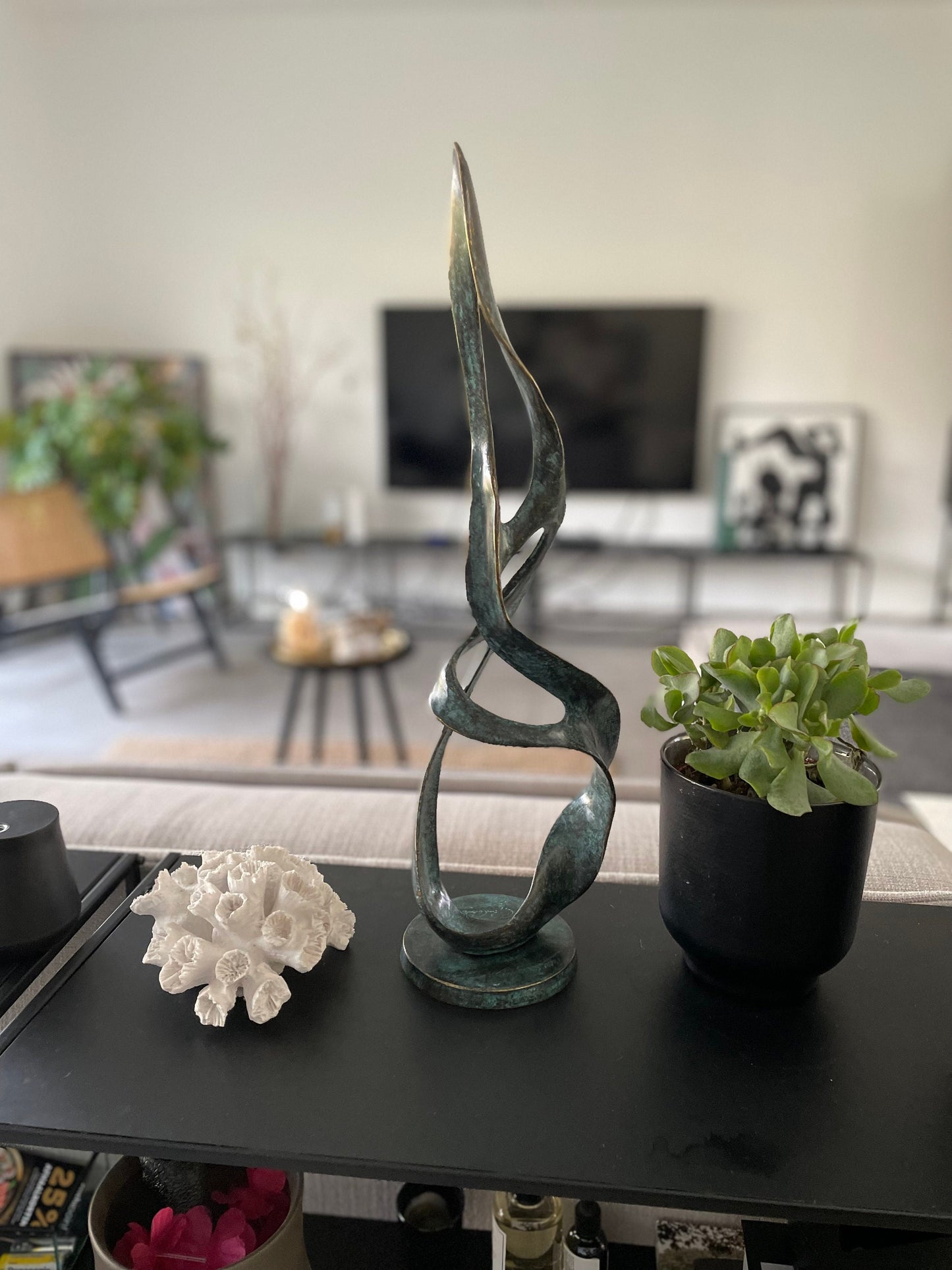 Flowing Form – Bronze Sculpture. 15x12x49cm - 1.7Kg