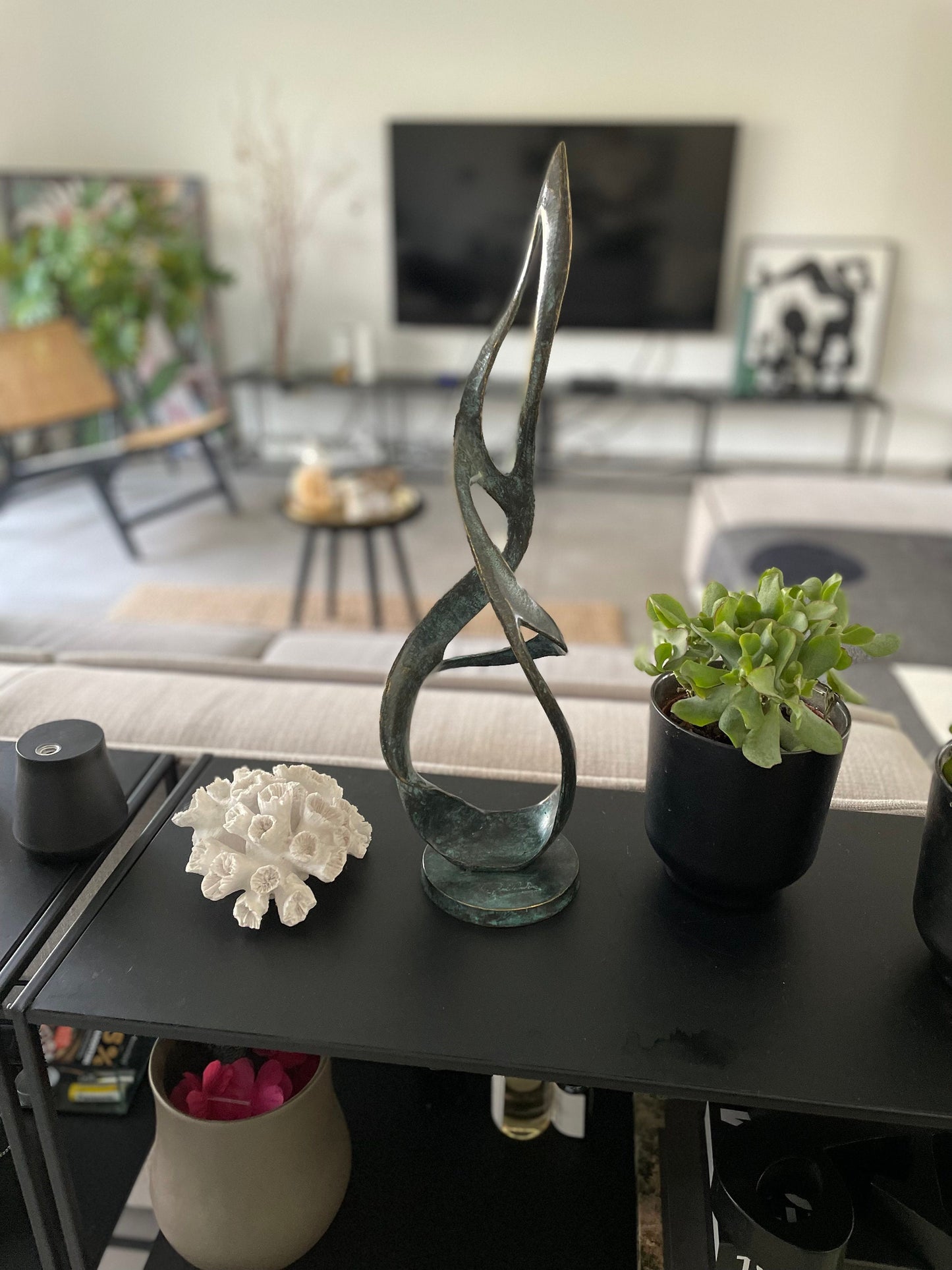 Flowing Form – Bronze Sculpture. 15x12x49cm - 1.7Kg