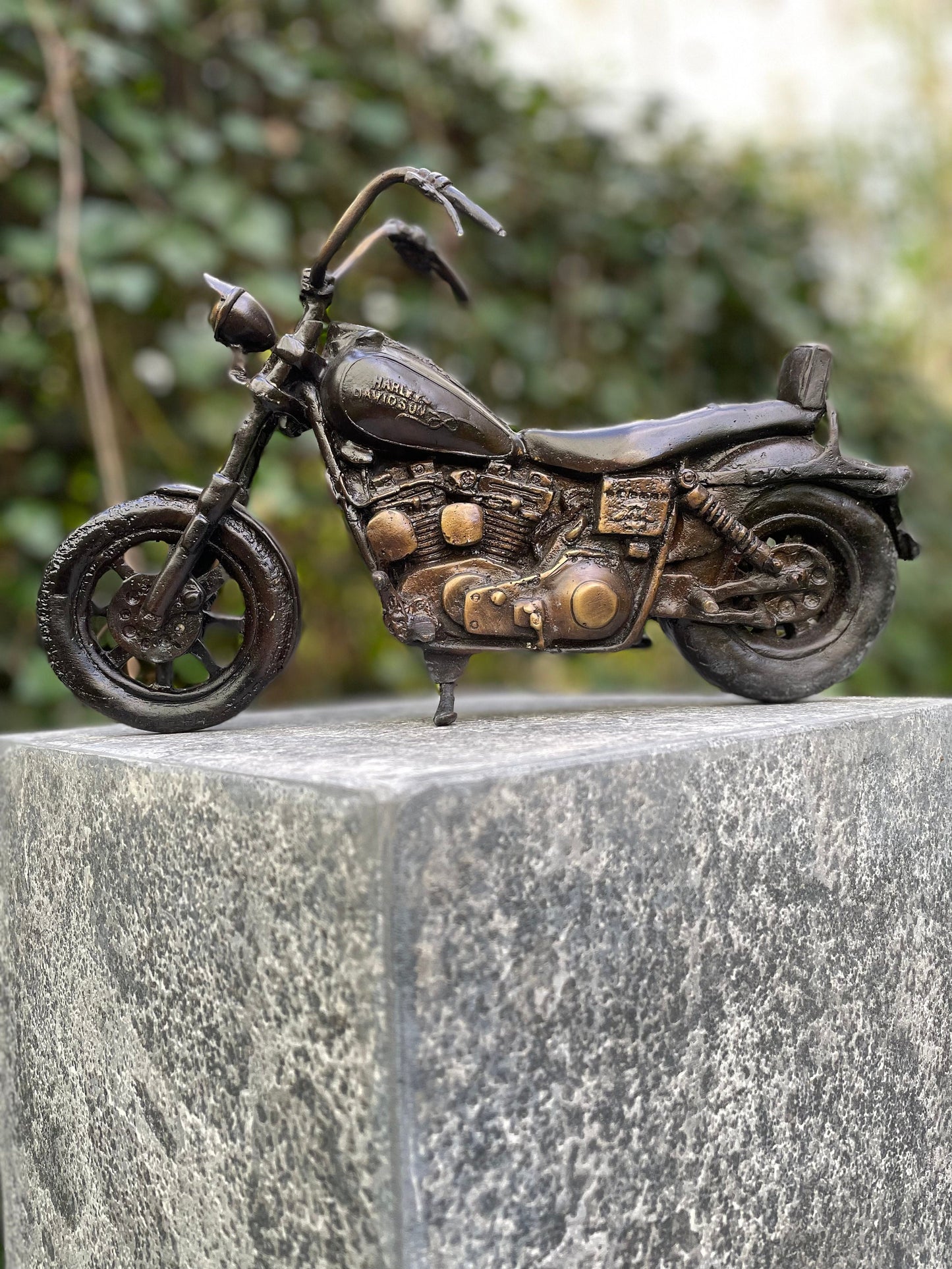 Harley Cruiser – Bronze Sculpture. 18x9x32cm - 2Kg
