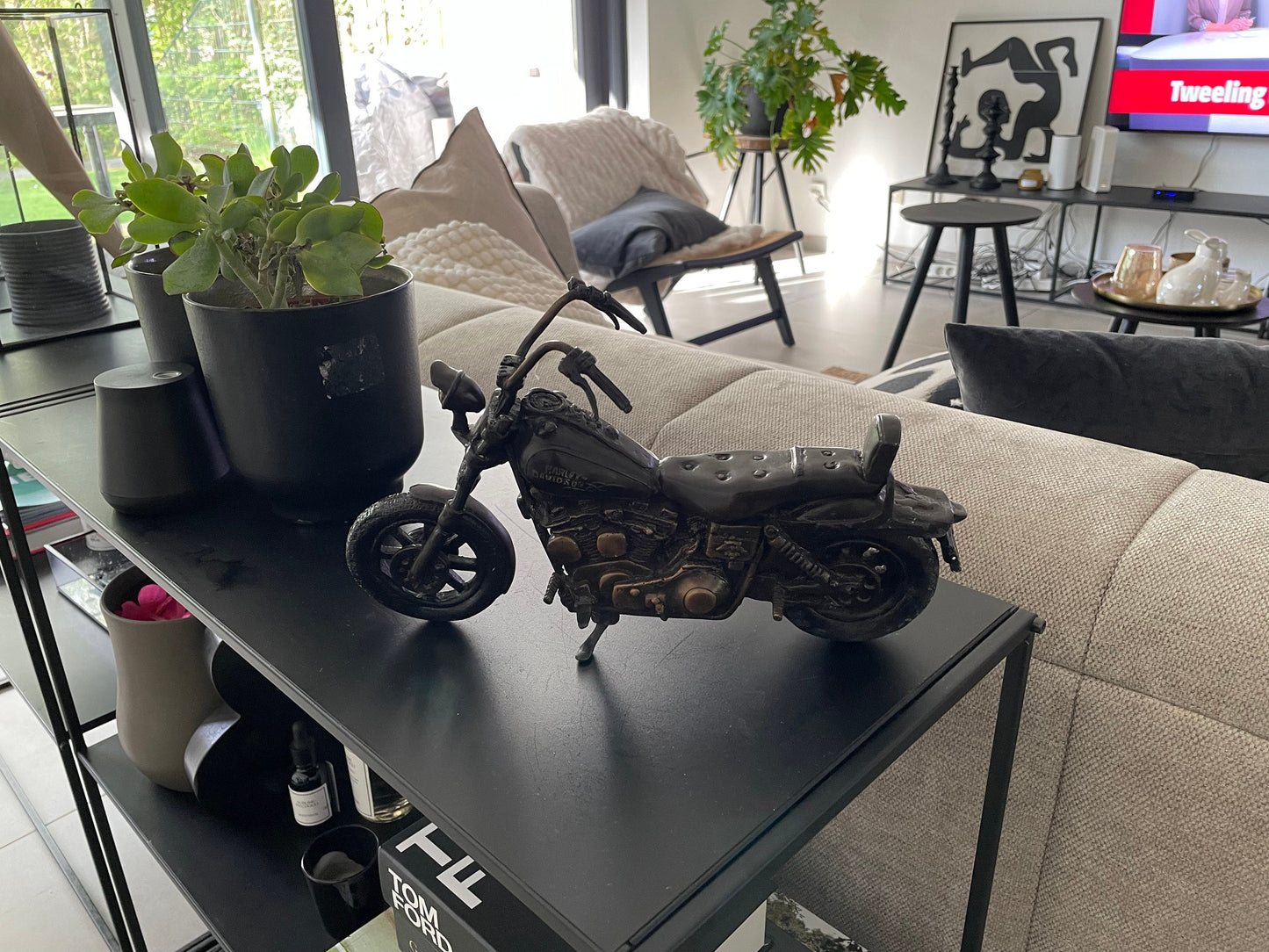 Harley Cruiser – Bronze Sculpture. 18x9x32cm - 2Kg