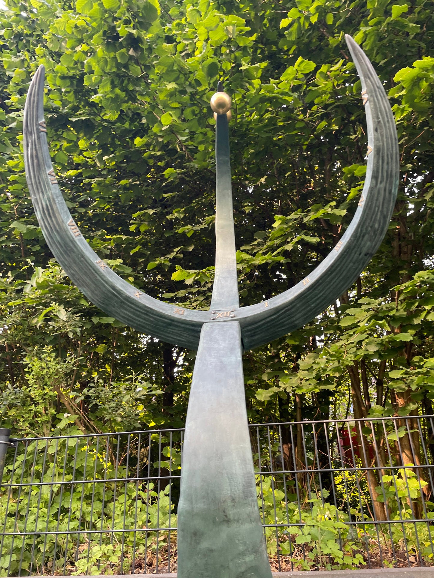 Cosmic Time – Bronze Sculpture. 65x120x180cm