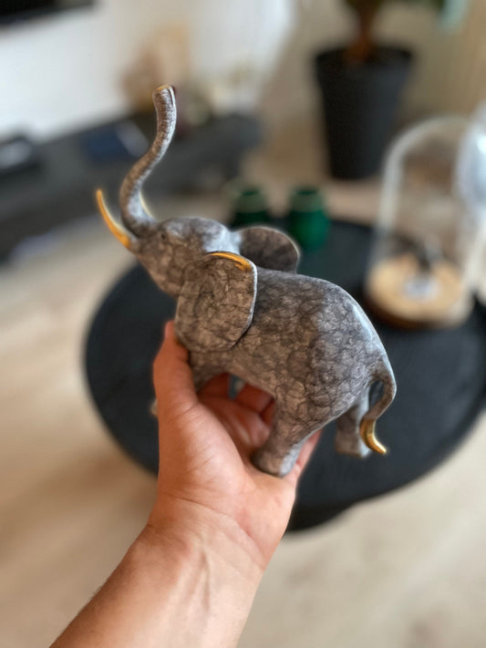 Trumpeting Elephant – Bronze Sculpture. 21x8x20cm