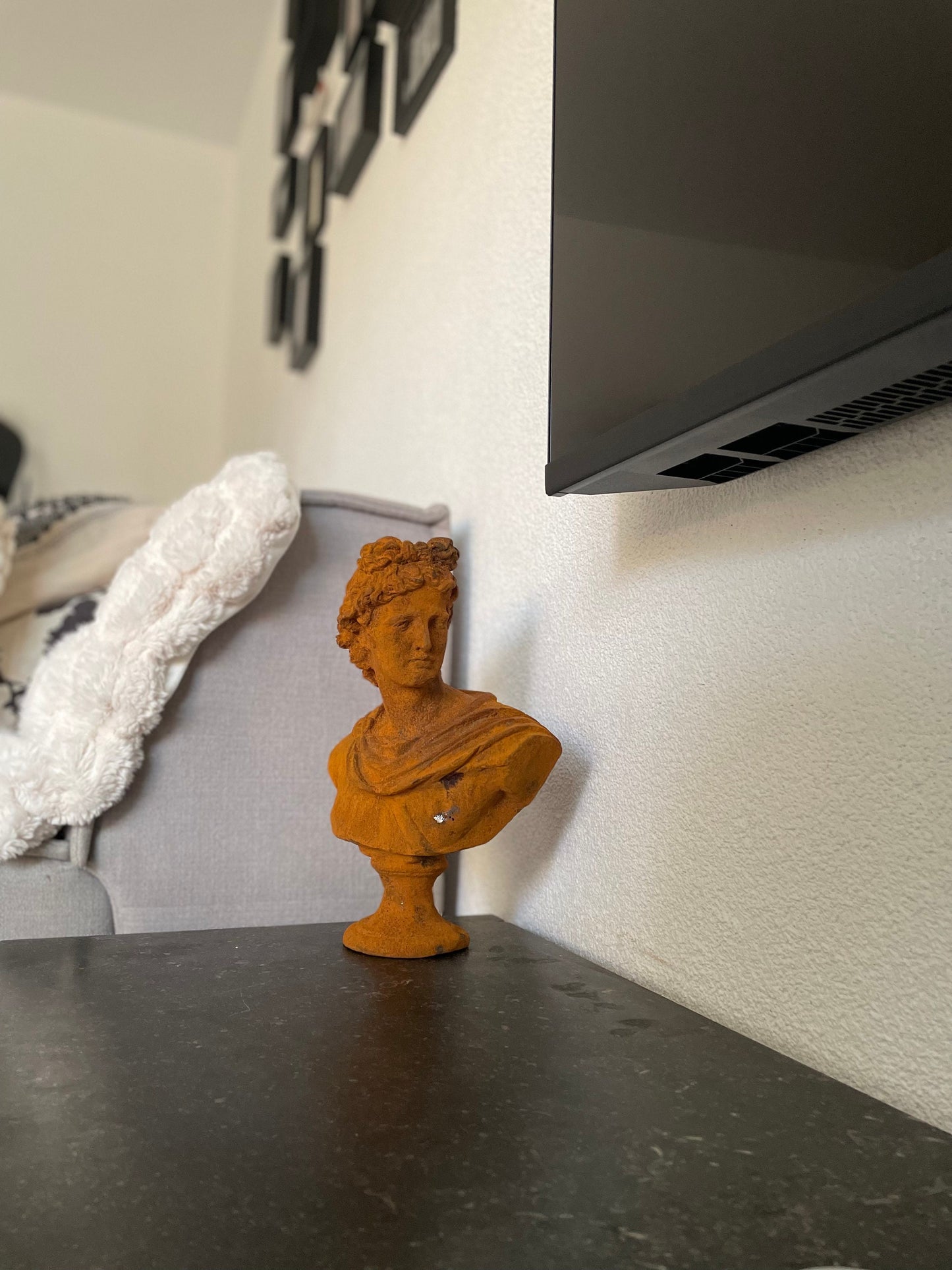 Apollo Bust – Iron Sculpture. 31x32x14cm