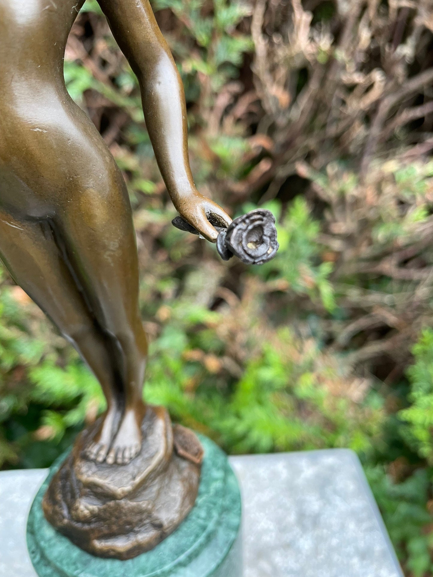 Rose in Hand – Bronze Sculpture. 31x7x9cm - 1.7Kg