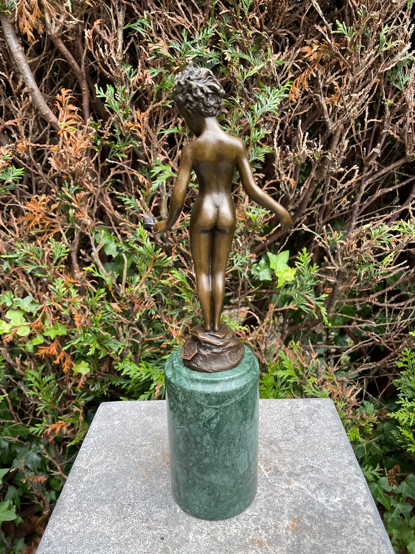 Rose in Hand – Bronze Sculpture. 31x7x9cm - 1.7Kg