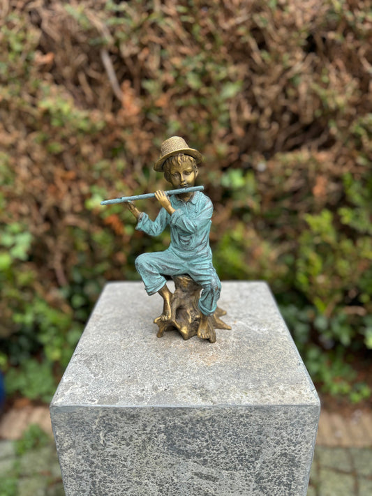 Melody in the Garden – Bronze Sculpture. 10x14x23cm - 1.4Kg