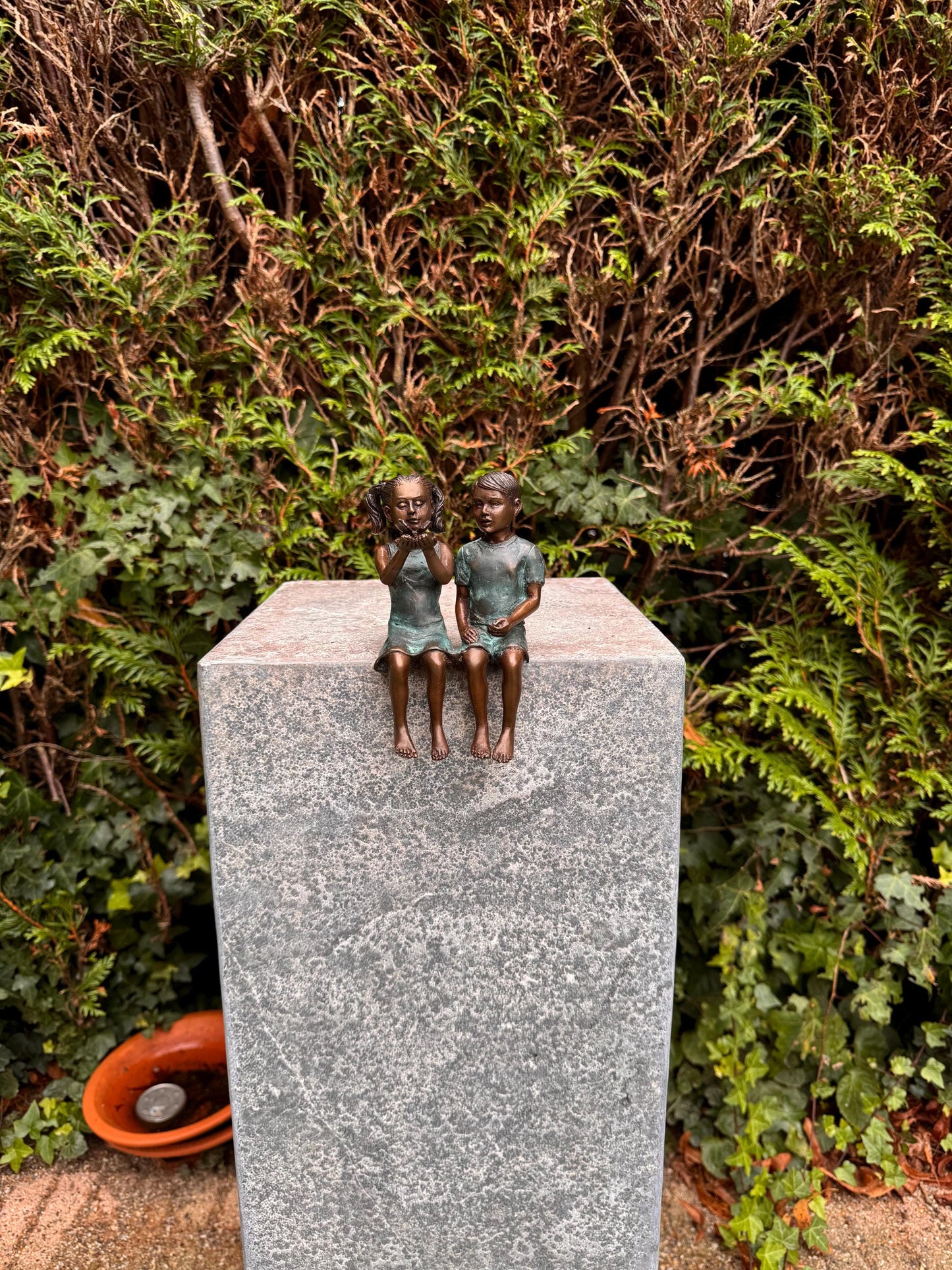 Children with Bird – Bronze Sculpture. 9x7x14cm