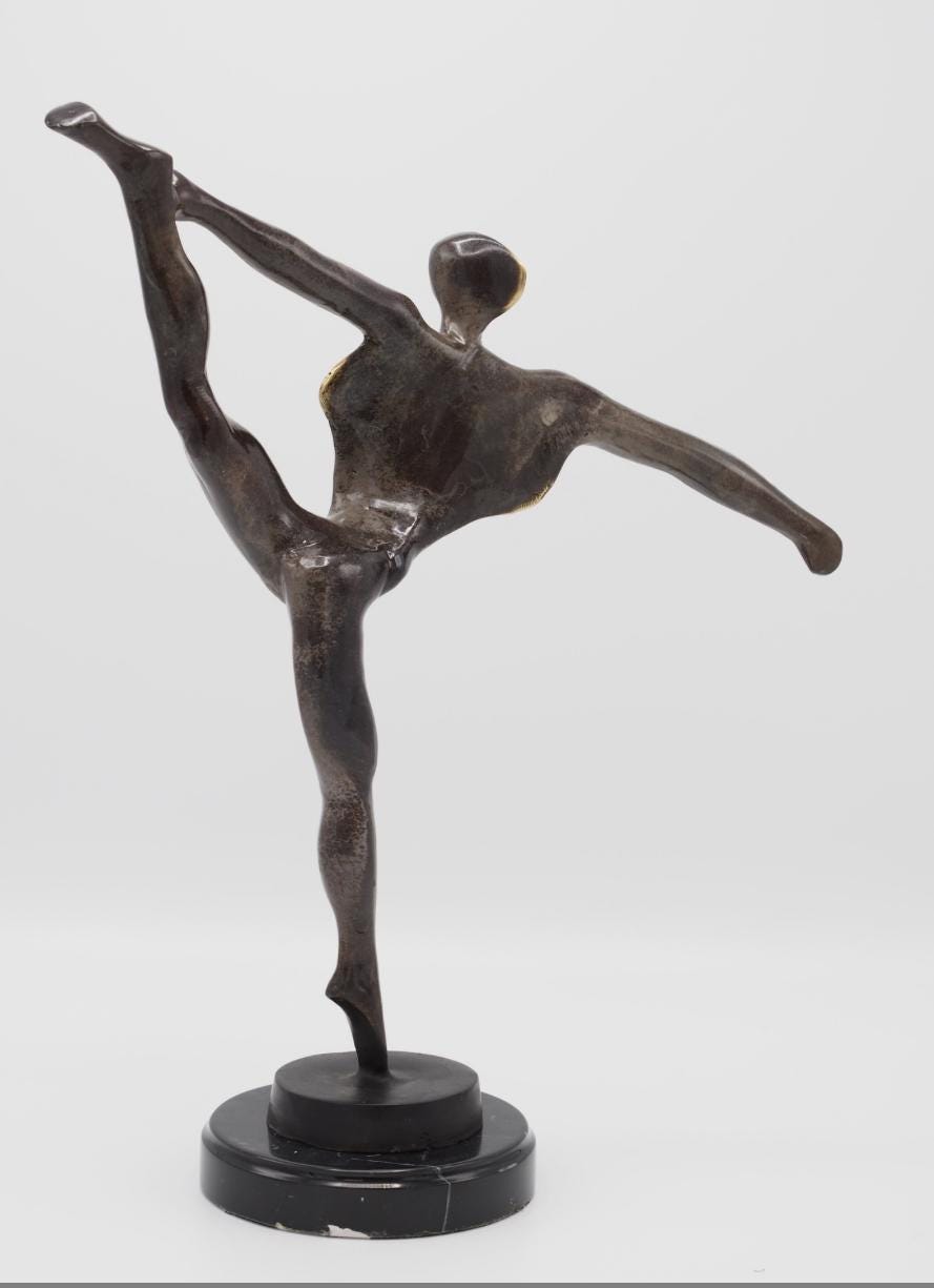 Poised Dancer – Bronze Sculpture. 34x15x42cm - 5Kg