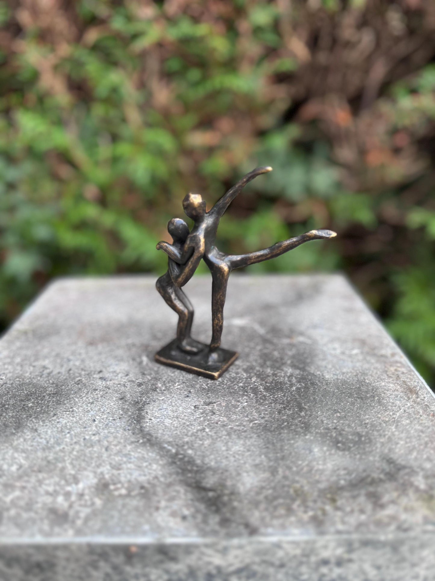 Dancing Figures – Bronze Sculpture. 9x3x11cm