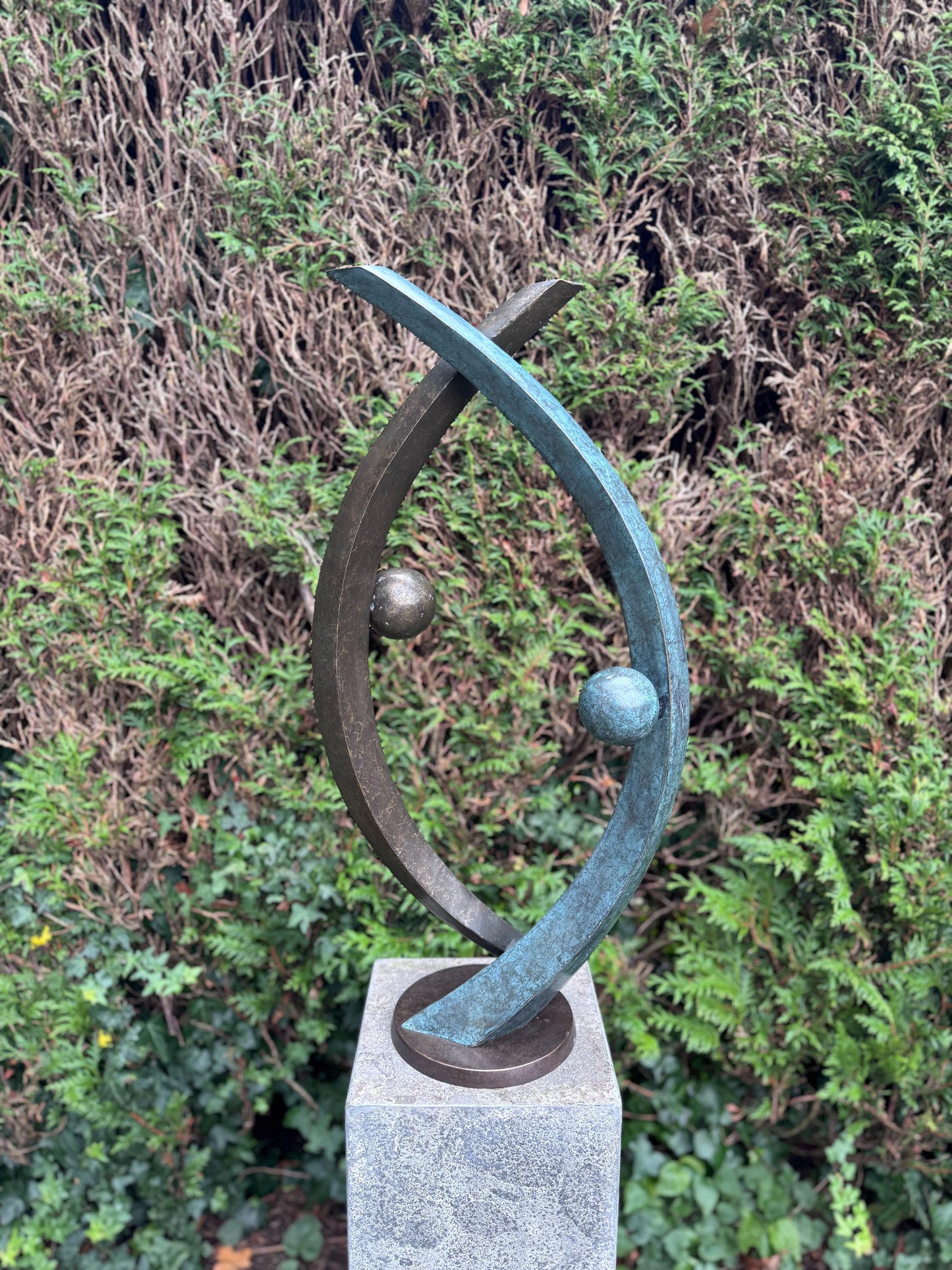 Orbital Harmony – Bronze Sculpture. 36x20x75cm - 11Kg