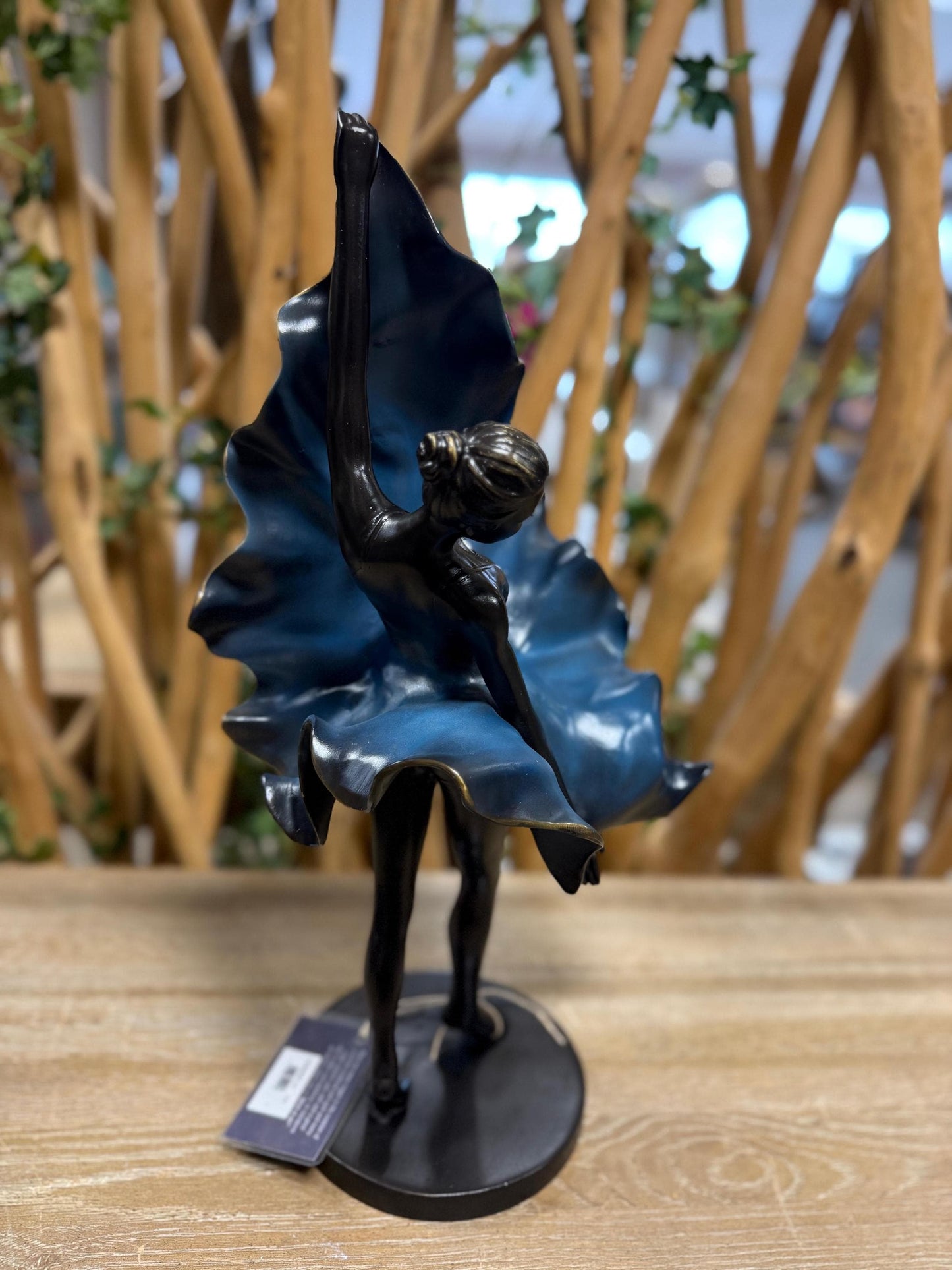 Grace in Motion – Bronze Sculpture. 23x15x44cm