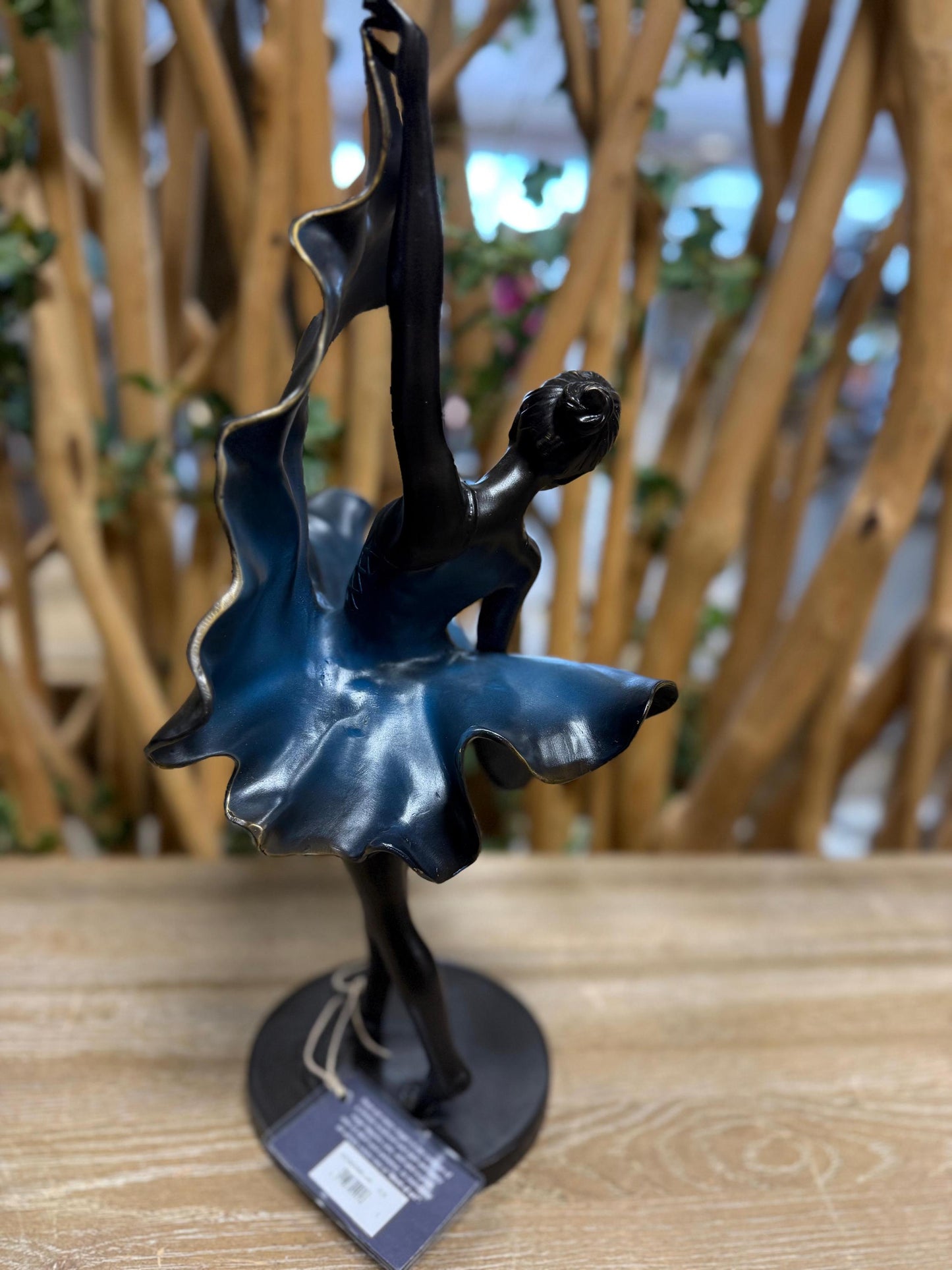 Grace in Motion – Bronze Sculpture. 23x15x44cm