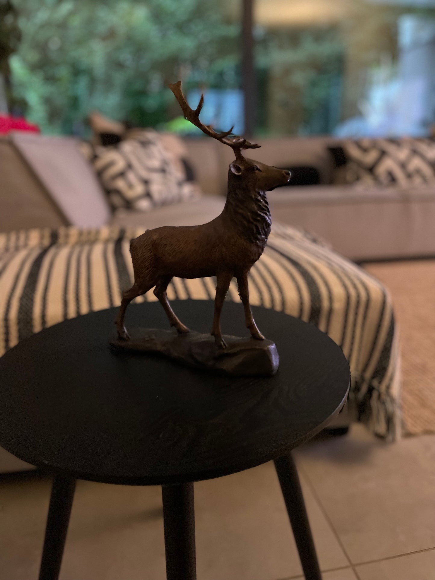 Majestic Stag – Bronze Sculpture. 32x12x28cm