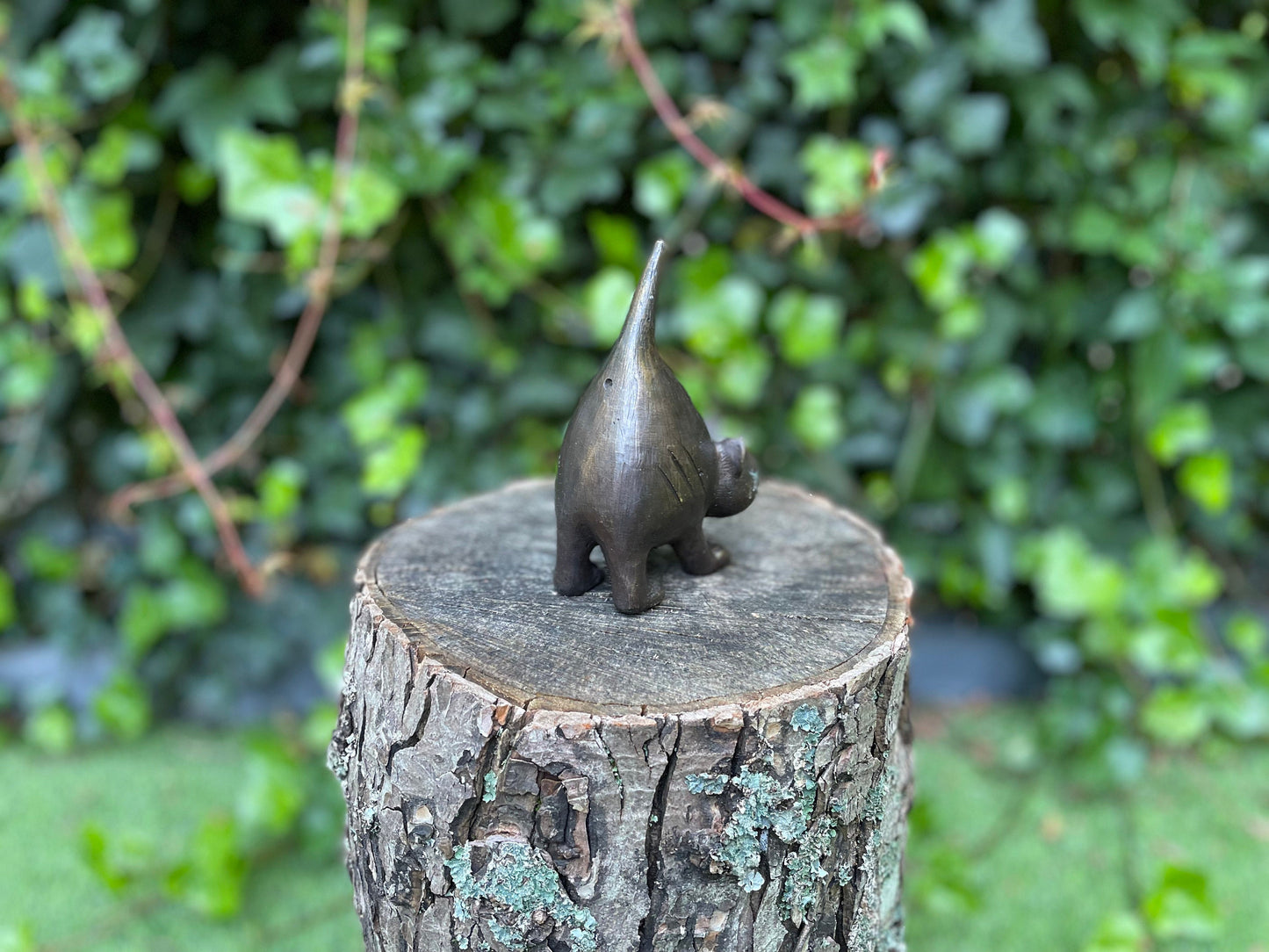 Stretching Cat – Bronze Sculpture. 10x6x14cm