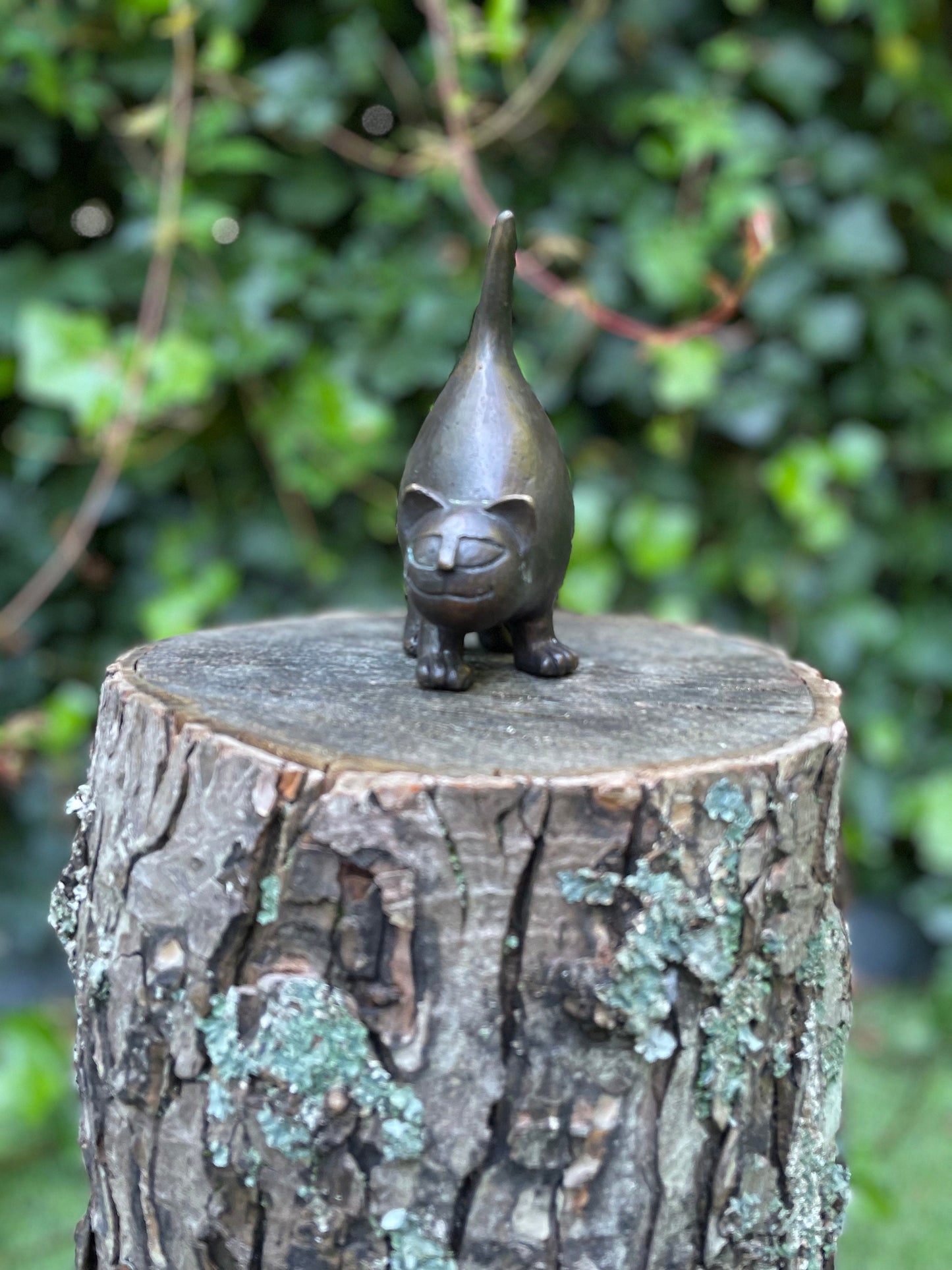 Stretching Cat – Bronze Sculpture. 10x6x14cm