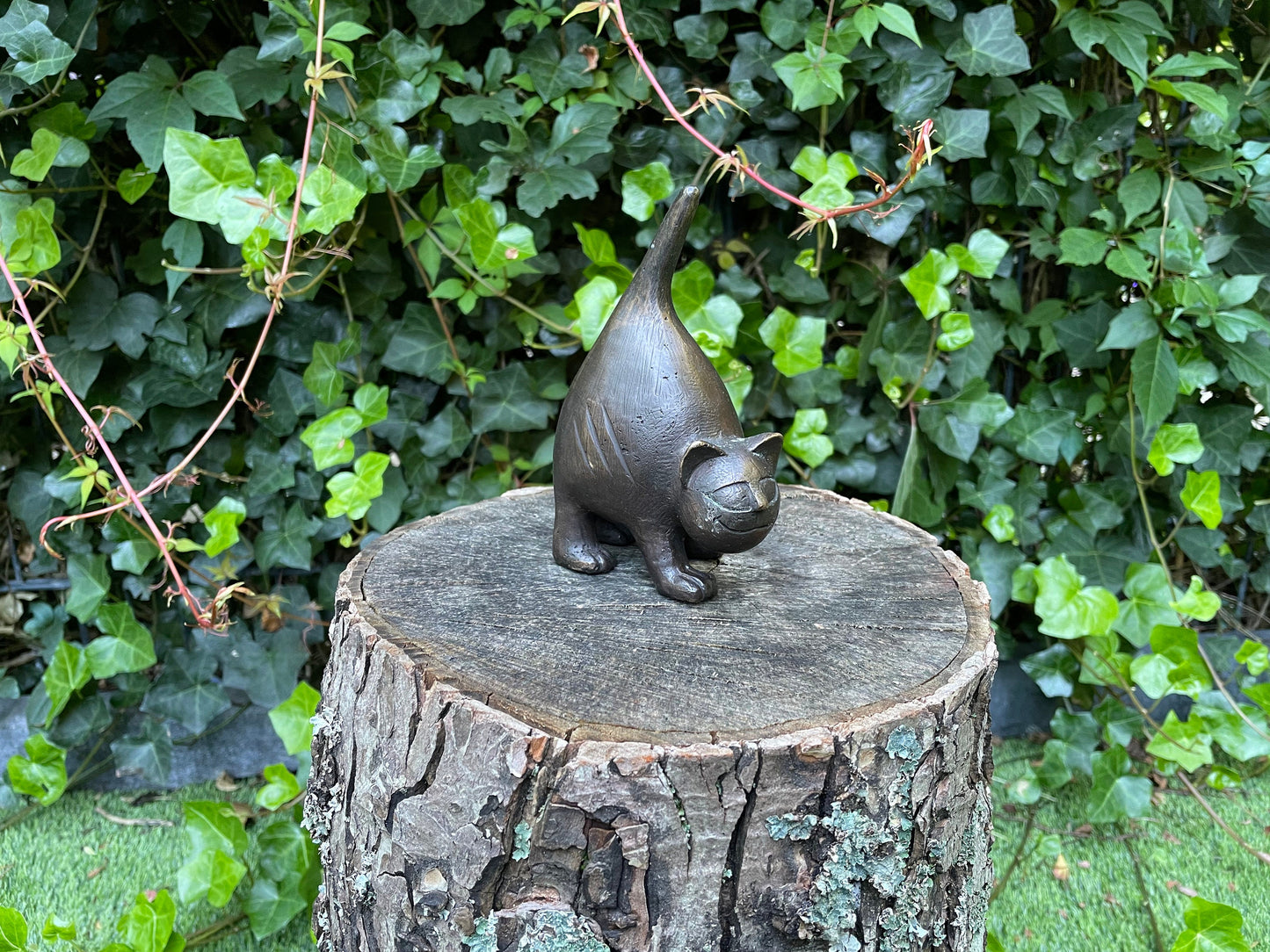 Stretching Cat – Bronze Sculpture. 10x6x14cm
