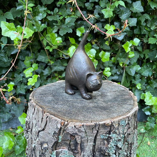 Stretching Cat – Bronze Sculpture. 10x6x14cm