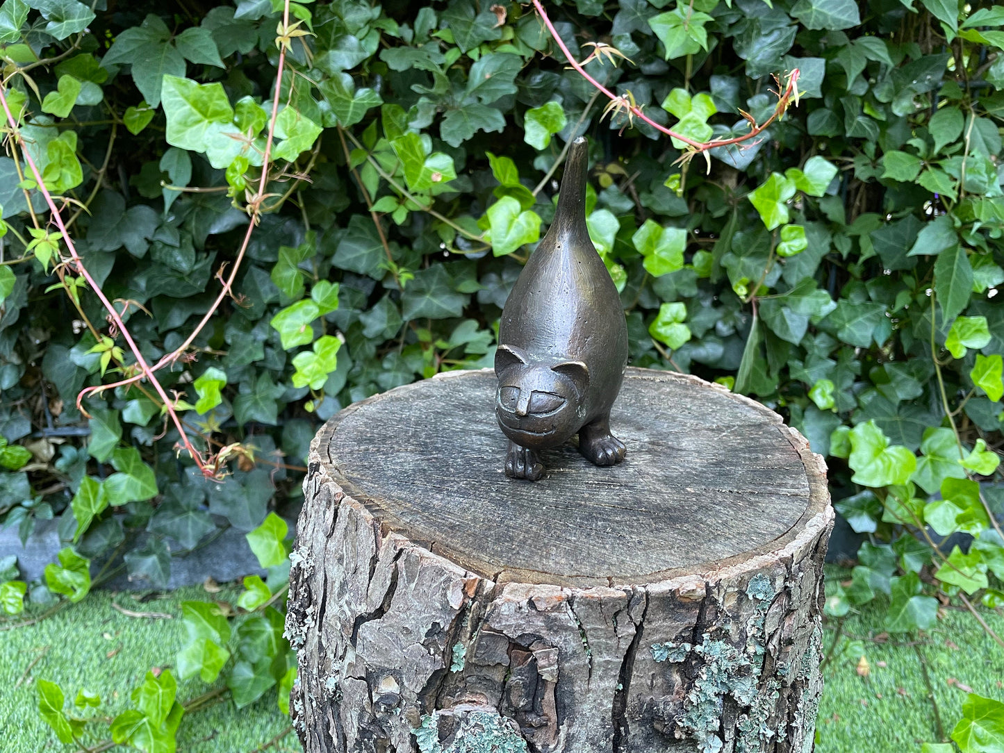 Stretching Cat – Bronze Sculpture. 10x6x14cm