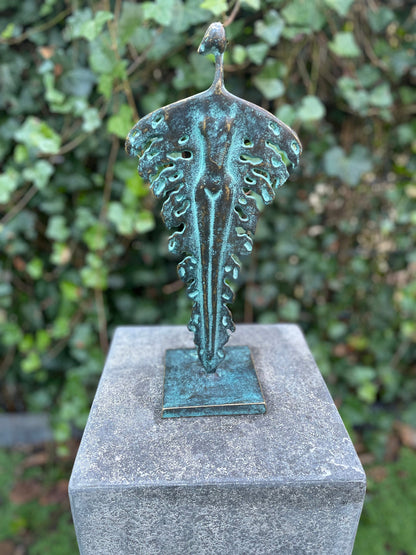 Winged Form – Bronze Sculpture. 16x11x35cm - 1.1Kg